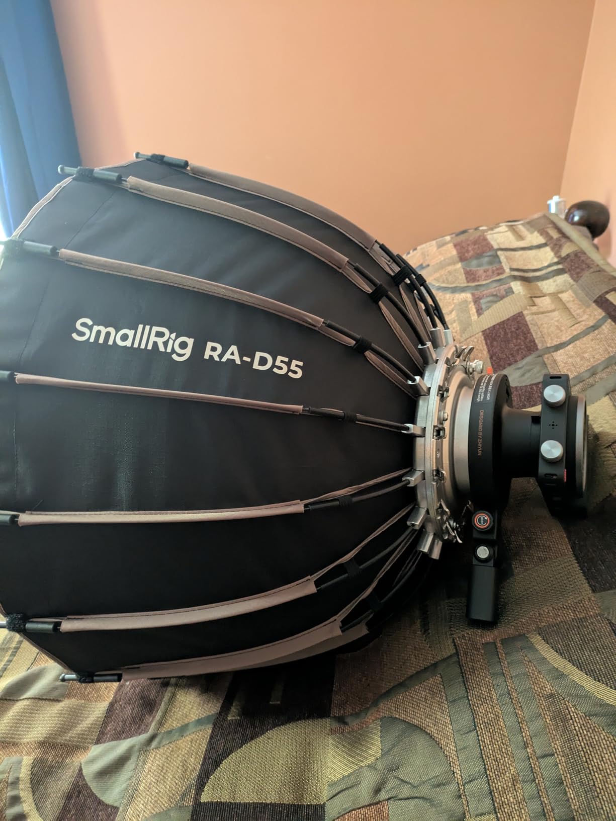 SmallRig Parabolic Softbox Quick Release, Parabolic Softbox, Compatible with SmallRig RC 120D/RC 120B/RC 220D/RC220B and Other Bowens Mount Light (21.6inch/55cm) customer photo 1