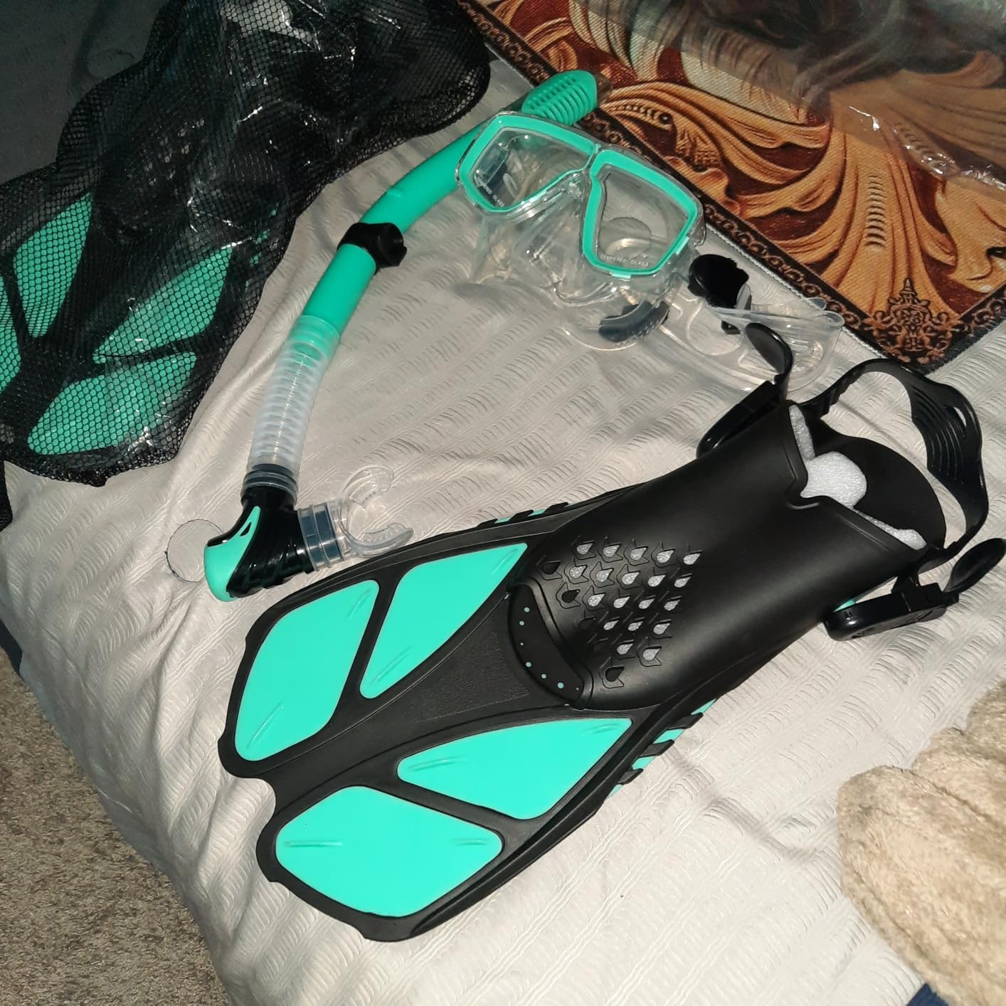 Snorkeling Gear for Adults with Fins Scuba Diving Gear Adult Professional Travel Snorkel Sets with Flippers,Anti-Fog Anti-Leak Diving Mask customer photo 1