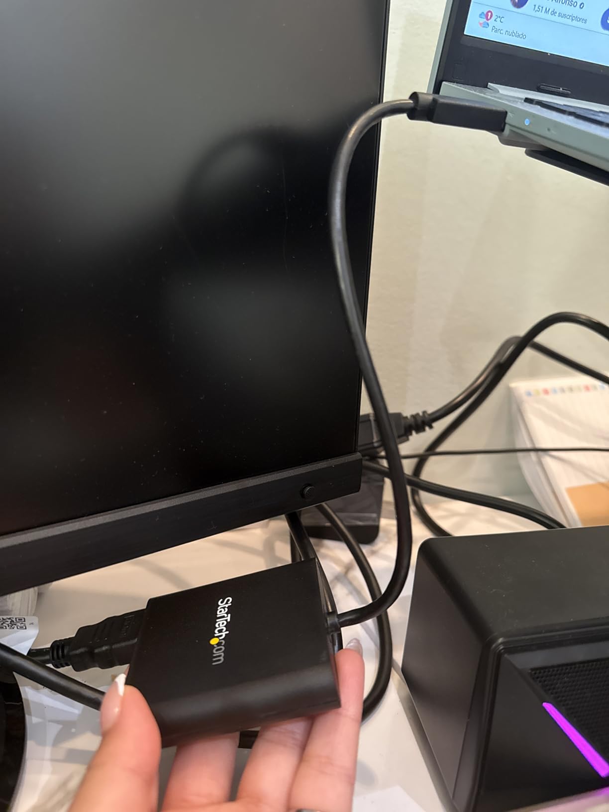 StarTech.com USB-C to Dual HDMI Adapter, USB Type-C Multi-Monitor MST Hub, Dual 4K 60Hz HDMI Laptop Display Extender / Splitter, HDR, Extra-Long Built-In Cable, Windows Only (MST14CD122HD) customer photo 1