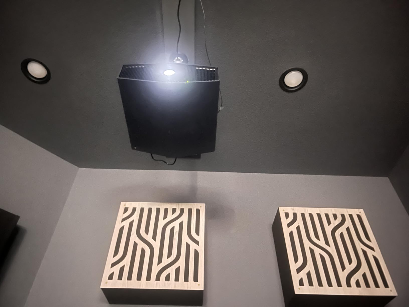 Sony VPL-XW5000ES 4K HDR Laser Home Theater Projector with Native 4K SXRD Panel, Black customer photo 2