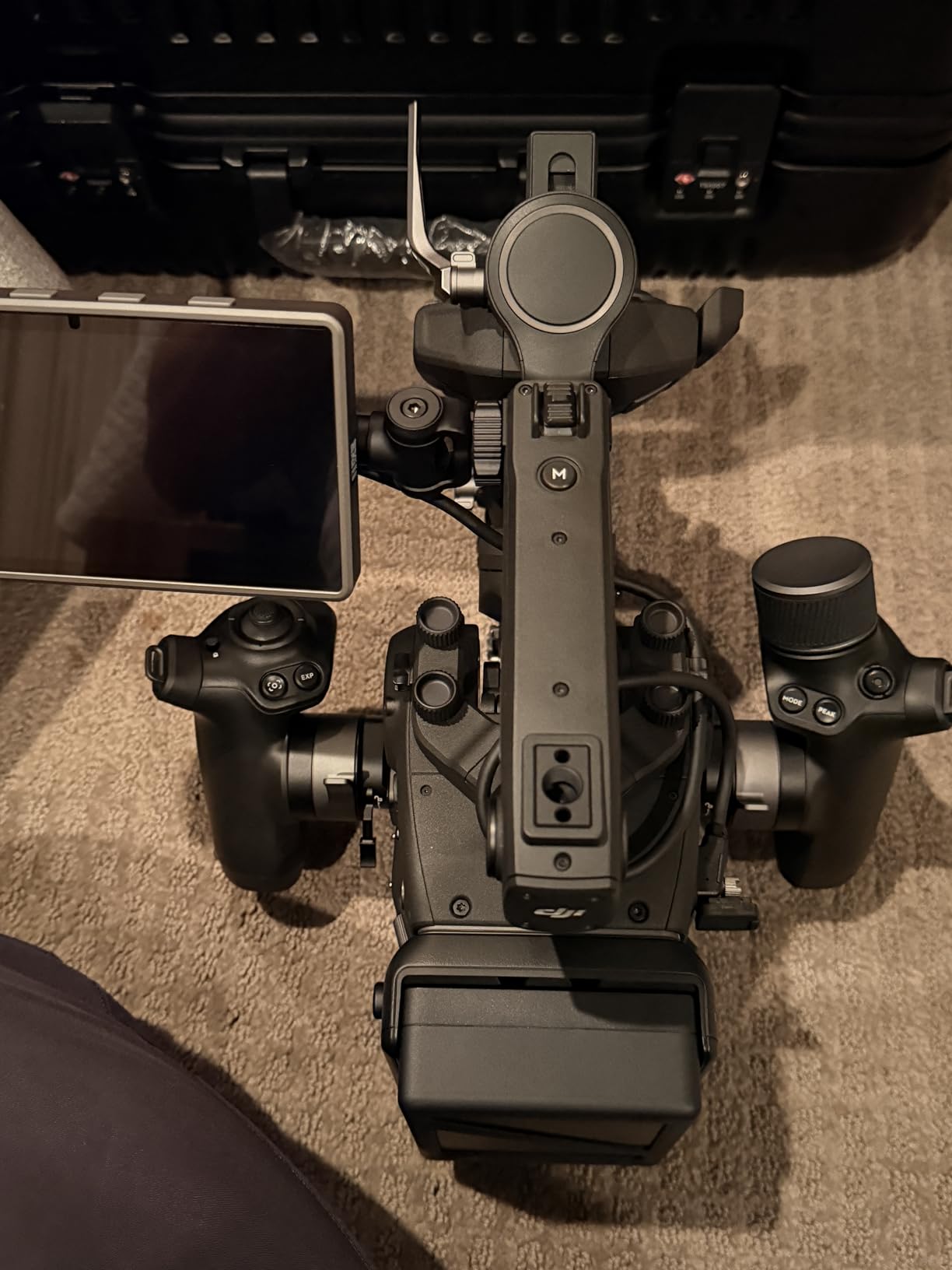 DJI Ronin 4D-6K, 4-Axis Stabilization on Par with a Dolly, Highly Integrated Modular Design, Full-Frame Gimbal Camera, 6K/60fps and 4K/120fps Internal ProRes RAW Recording, LiDAR Range Finder and More customer photo 2