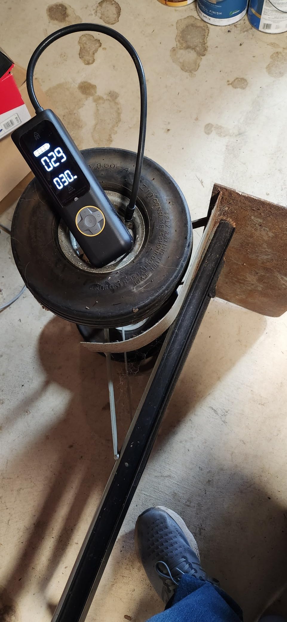 Fanttik X8 APEX Tire Inflator Portable Air Compressor, 1 Min Fast Inflation, 150PSI Cordless Tire Inflator with LED Dual Screen, Suitable for MPV, Car, Bike, Motorcycle, Up to 26.3