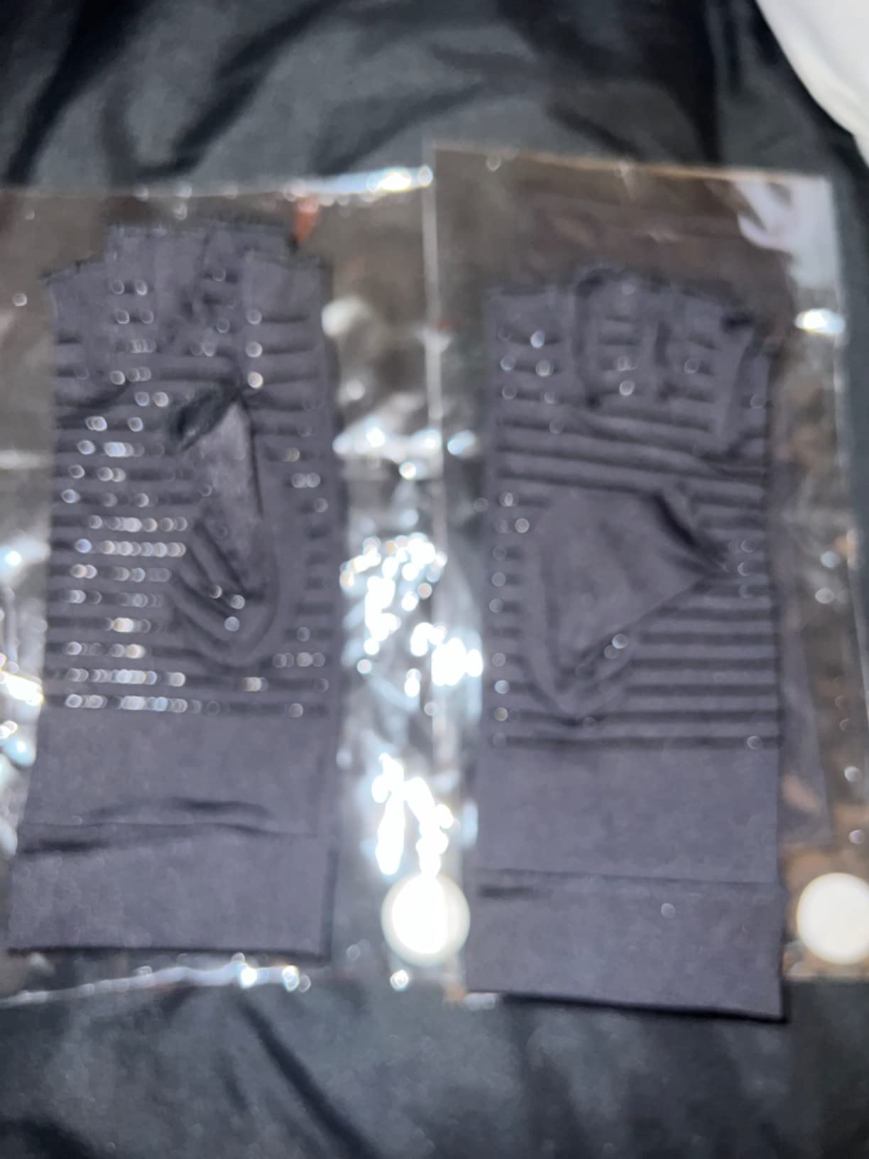 2Pairs Copper Arthritis Compression Gloves for Women Men, Fingerless Compression Gloves for Carpal Tunnel, Hand Pain, RSI, Driving, Typing, Copper Gloves Support Hands and Wrist for Work customer photo 2