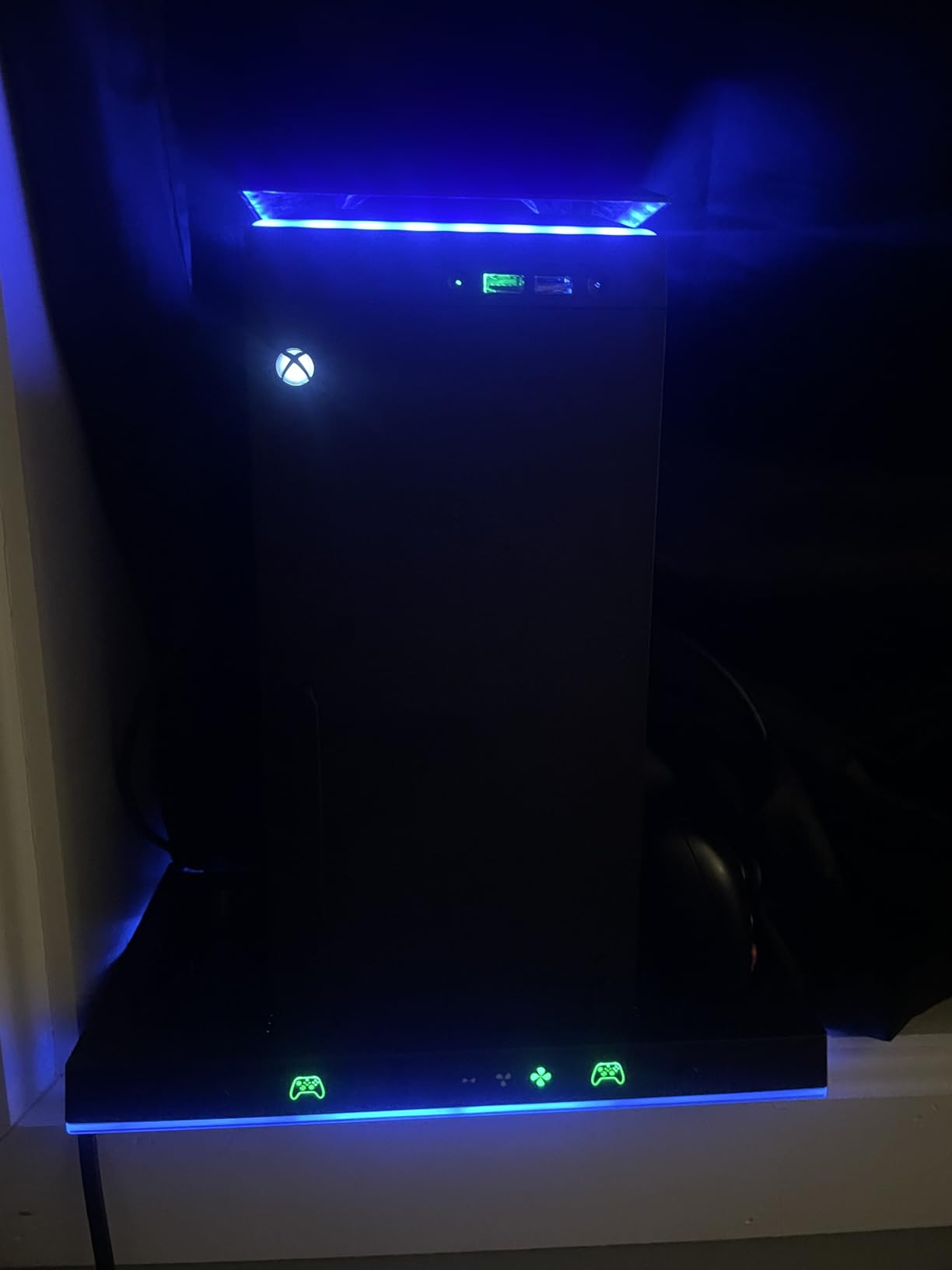 MENEEA Cooling Fan Dust Proof for Xbox Series X Console with Colorful Light Strip,Dust Cover Filter,Rubber Dust Plugs,Low Noise Top Fan with 3 Gears,Cooler&Light Independent Touch Switch, 2 USB Port customer photo 1