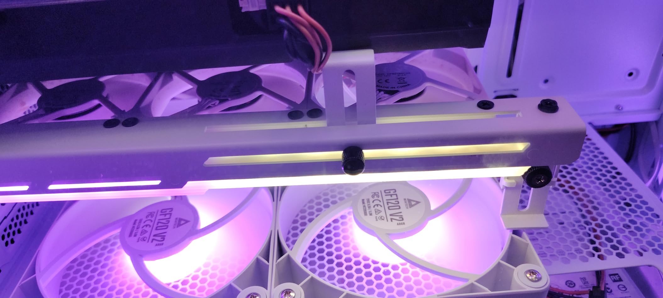 AsiaHorse Graphics Card Cooler with ARGB 5V 3Pin LED and Three 80mm Fans, RGB LED Graphics Card Holder, GPU Cooler Easy Installation-White customer photo 1