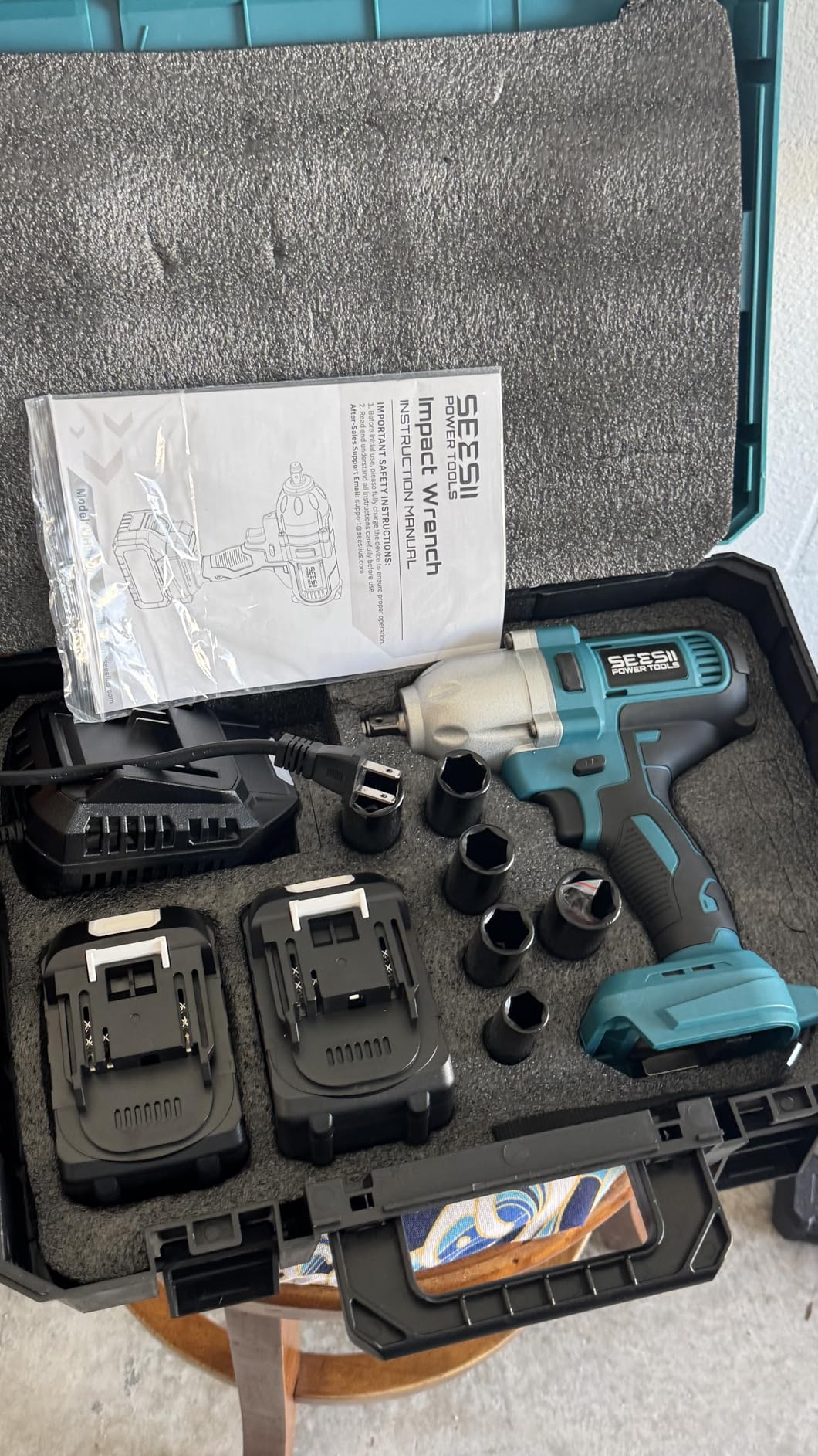 Seesii Impact Wrench 665 FT-LBS(900N.m) 3300IPM 1/2 Impact Gun High Torque Electric Impact Driver Cordless Impact Wrench with 21V 2x4.0Ah Battery 6 Sockets&Case for Home Car Tire Lug Nut Removal Tool customer photo 2