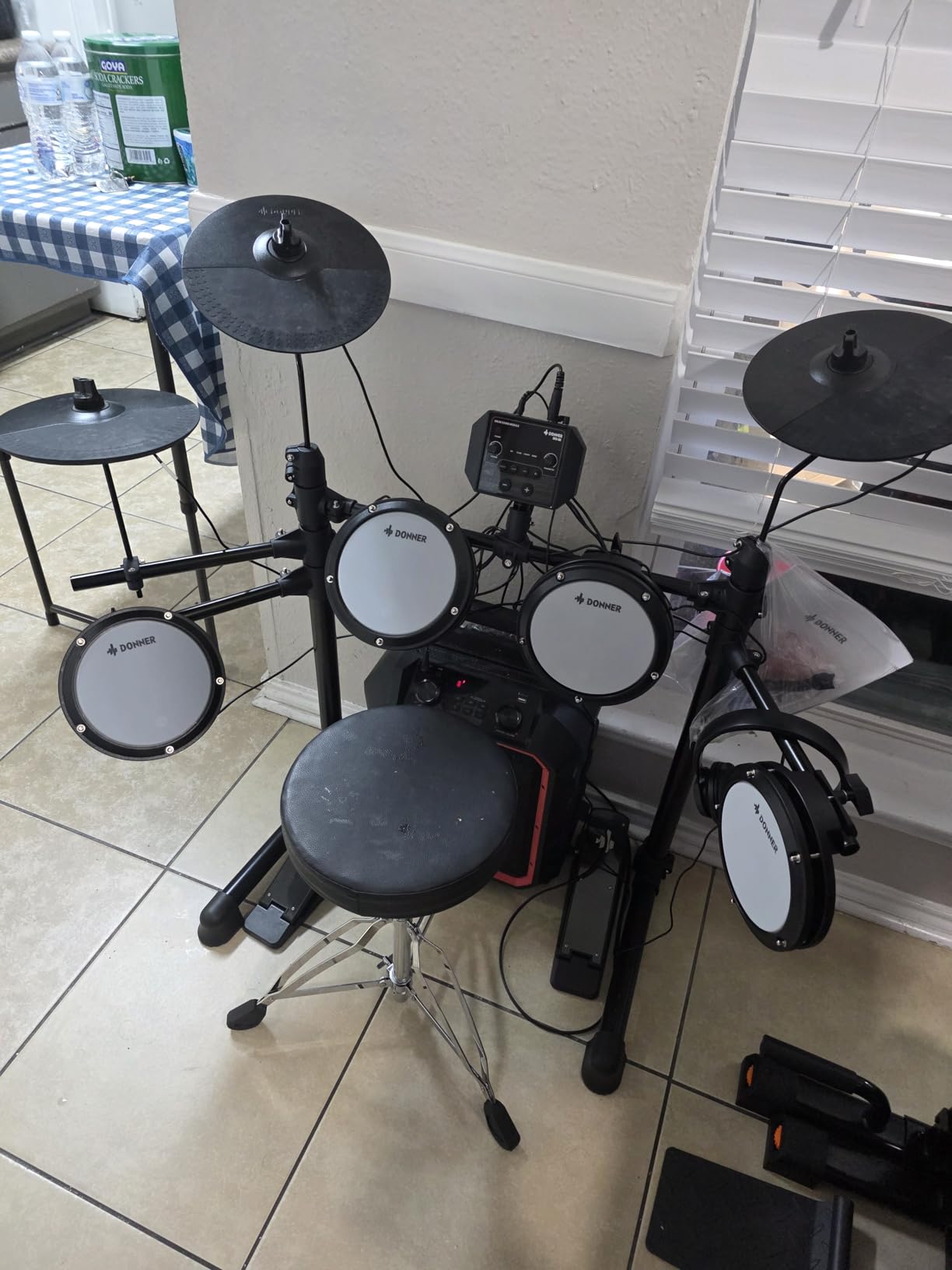 Donner DED-80 Electronic Drum Set with 4 Quiet Mesh Pads, 180+ Sounds, 2 Pedals, Throne, Headphones, Sticks, and Melodics Lessons customer photo 2