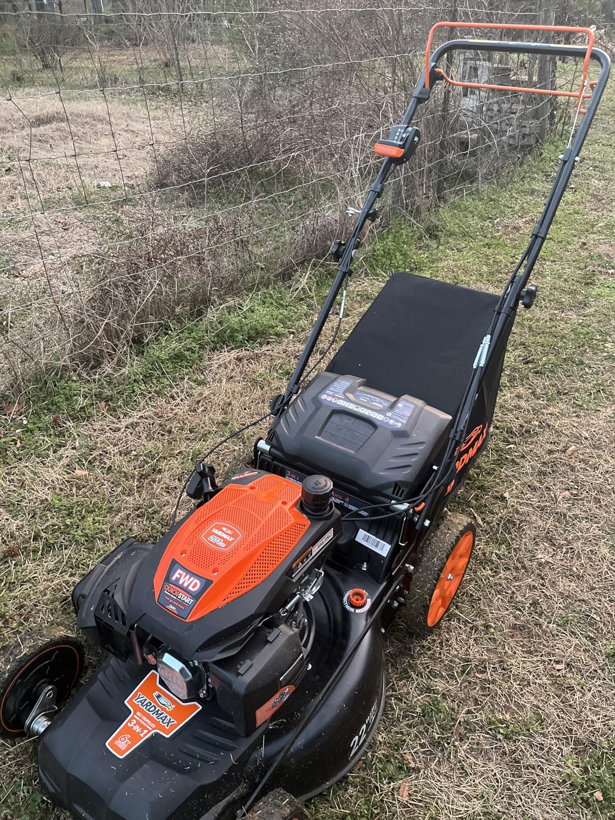 YARDMAX 22 in. 201cc Select PACE 6 Speed CVT High Wheel FWD 3-in-1 Gas Walk Behind Self Propelled Lawn Mower, Black (YG2860) customer photo 1