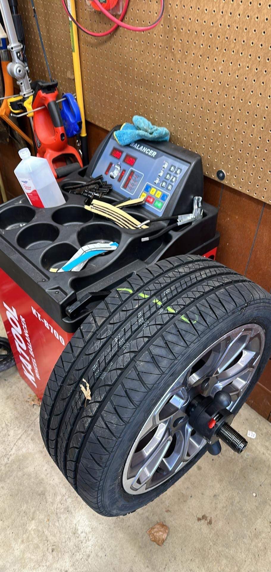 KATOOL 2.0HP Tire Changer Wheel Changers Machine Combo Tire Changer Machine Tire Machine Tire Repair Tire Tools for Shop and Garage, Red customer photo 1