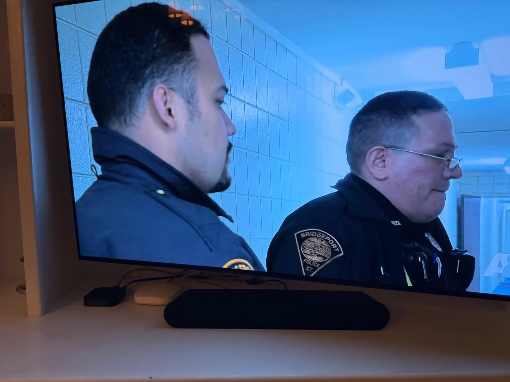 Sonos Ray - Compact Soundbar for TV and Music - Black customer photo 1