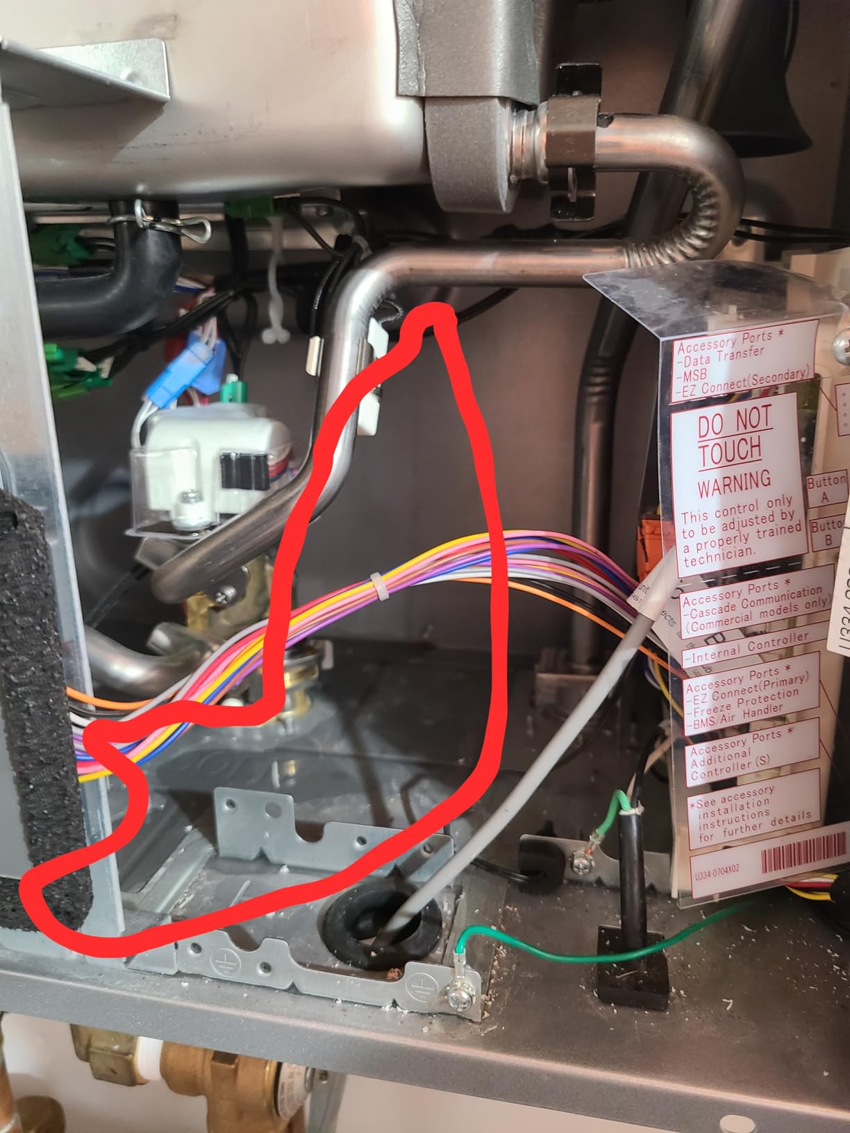 Rinnai RE199iN Non-Condensing Natural Gas Tankless Water Heater, Up to 9.8 GPM, Indoor Installation, 199,000 BTU customer photo 2