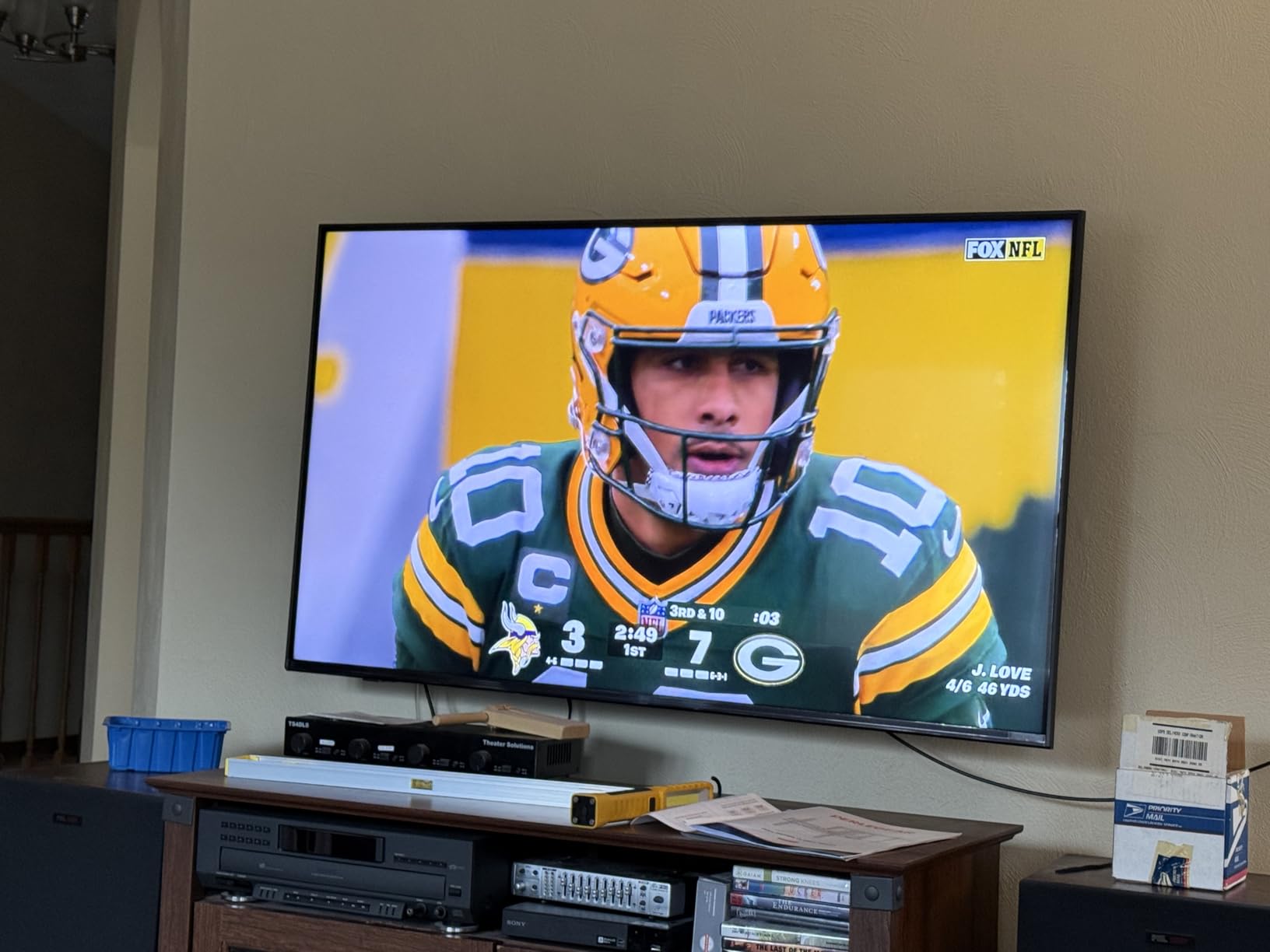 Perlegear UL Listed Full Motion TV Wall Mount for 42-90 inch TVs up to 132 lbs, TV Mount with Dual Articulating Arms, Tool-Free Tilt, Swivel, Extension, Leveling, Max VESA 600x400mm, 16