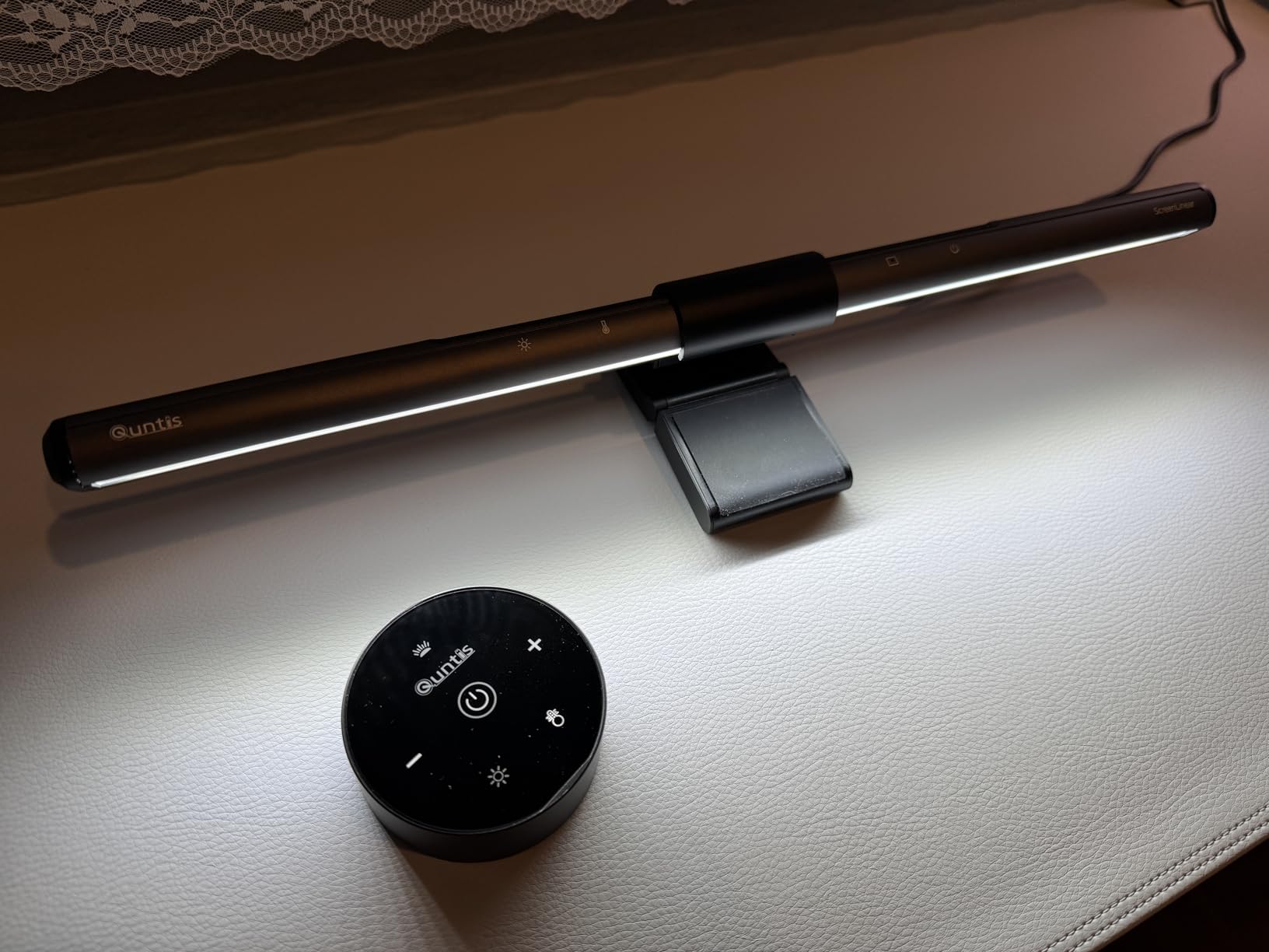 Quntis Monitor Light Bar PRO+ with Remote Control, Fit for Curved/Flat Monitor, Eye-Care USB Computer Lamp Dimmable Screen Light Bar with Auto-Dimming, No Glare Home Office Gaming Desk Lamp customer photo 1