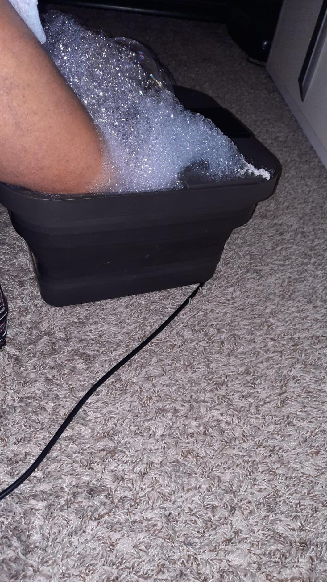 Beinilai Collapsible Foot Spa, Foot Bath with Heat and Massage and Bubble Jets, Foot Soak Tub with Six Non Motorized Rollers, Acupressure Massage Points, Red Light and Removable Pumice Stone customer photo 1