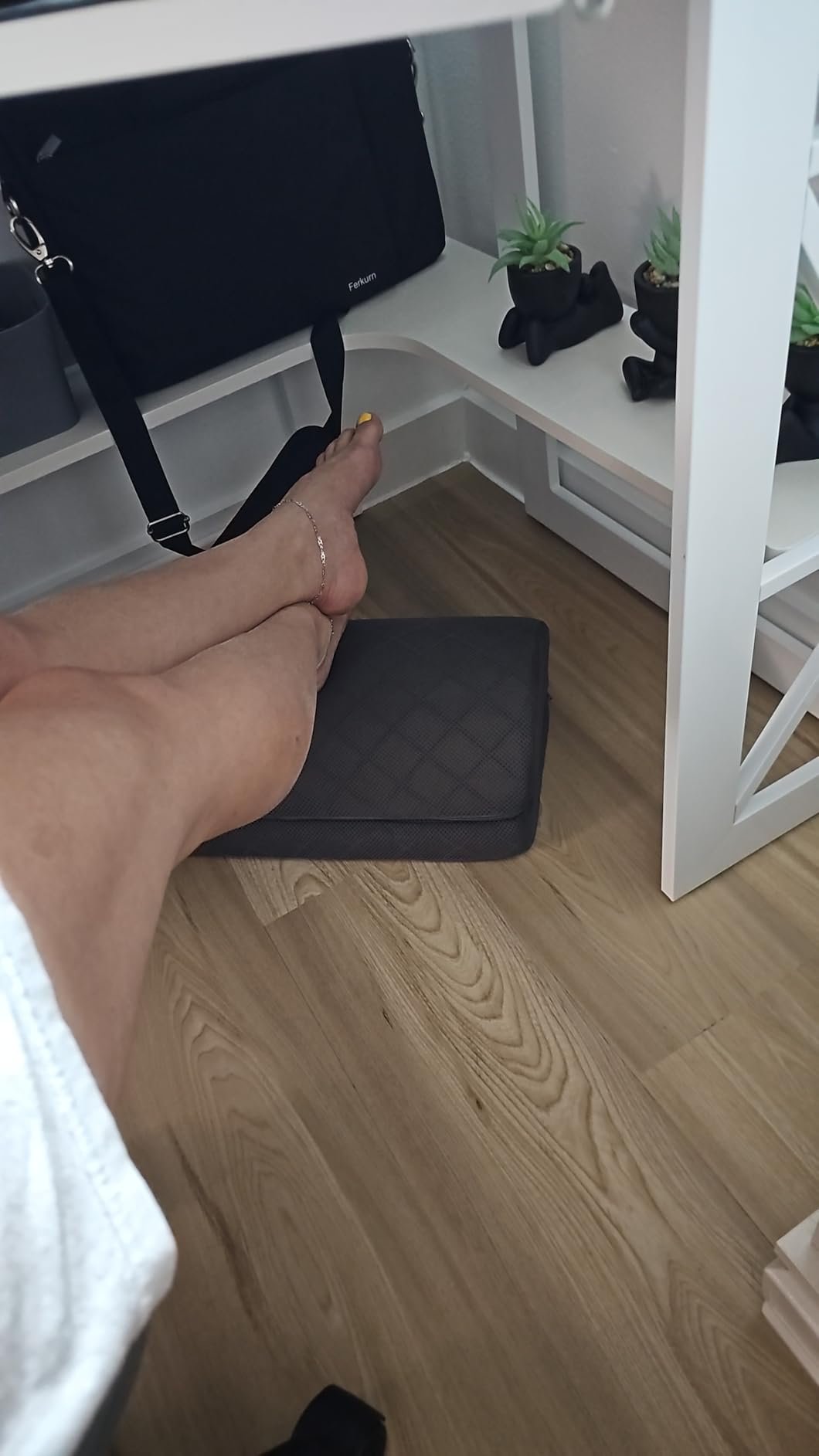 Foot Rest,Desk & Gaming Accessories,Foot Rest for Under Desk at Work,Comfortable Footrest with 2 Adjustable Heights & Removable Cover, Office Desk Accessories（Gray） customer photo 1