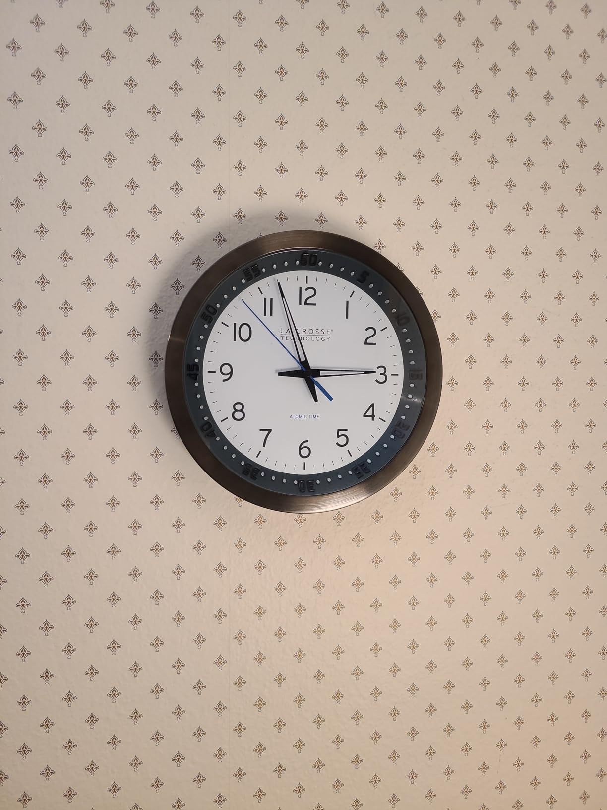 La Crosse Technology Atomic Wall Clock, Metal, 10