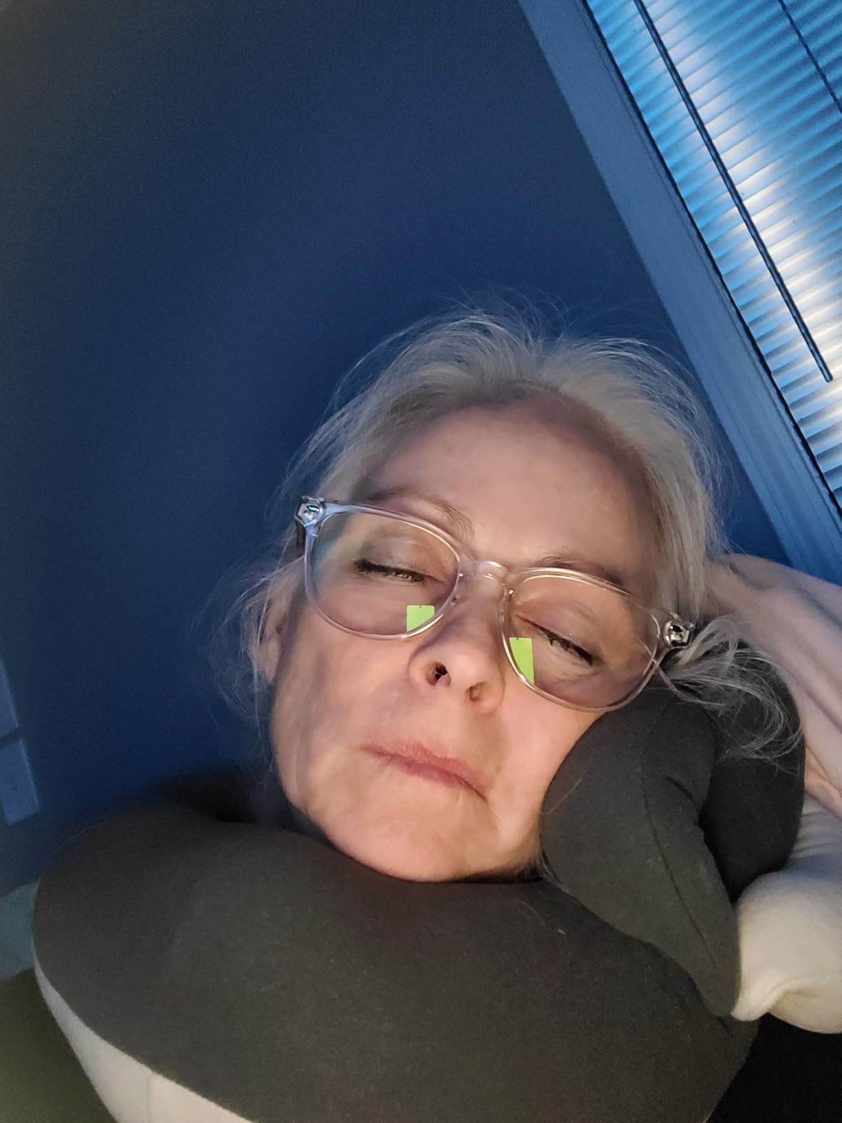 BUYUE Travel Neck Pillows for Airplanes, 360 Degree Head Support Sleep for Long Flight, Skin-Friendly & Breathable, Kit with 3D Contoured Eye Mask, Earplugs and Storage Bag (Adult, Grey, 90+ lbs) customer photo 2