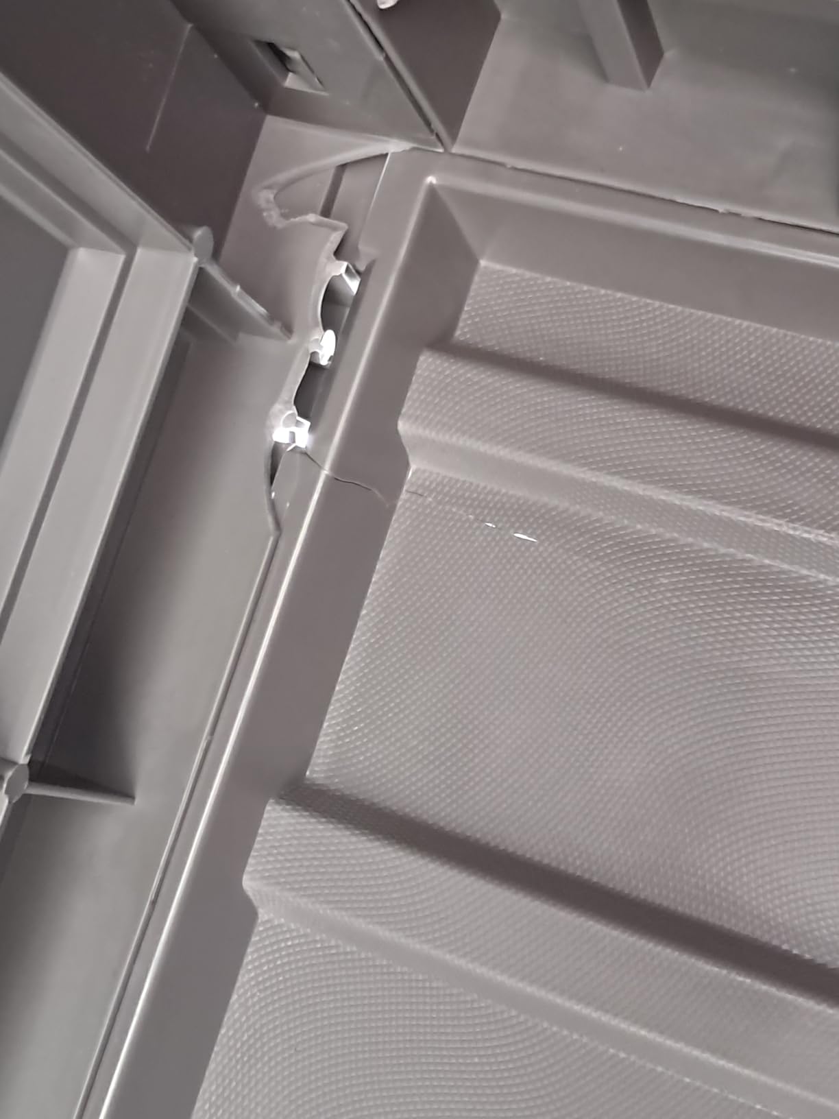 EAST OAK Outdoor Storage Box, 60 Gallon Deck Box Indoor and Outdoor Use, Waterproof Resin Storage Bin for Patio Cushions, Gardening Tools, Lockable, UV Resistant, Grey customer photo 2