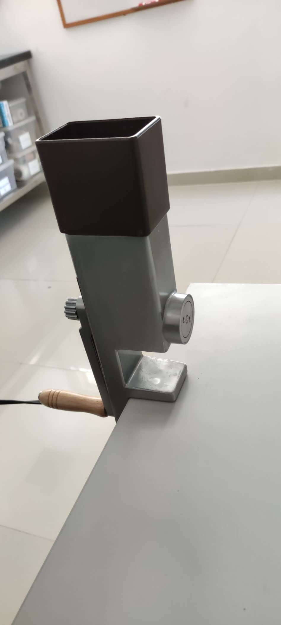 Kitchen Crop Hand Crank Grain Mill Wheat Flour Grinder, Stainless Steel Metal Burrs (The Grain Mill) customer photo 2