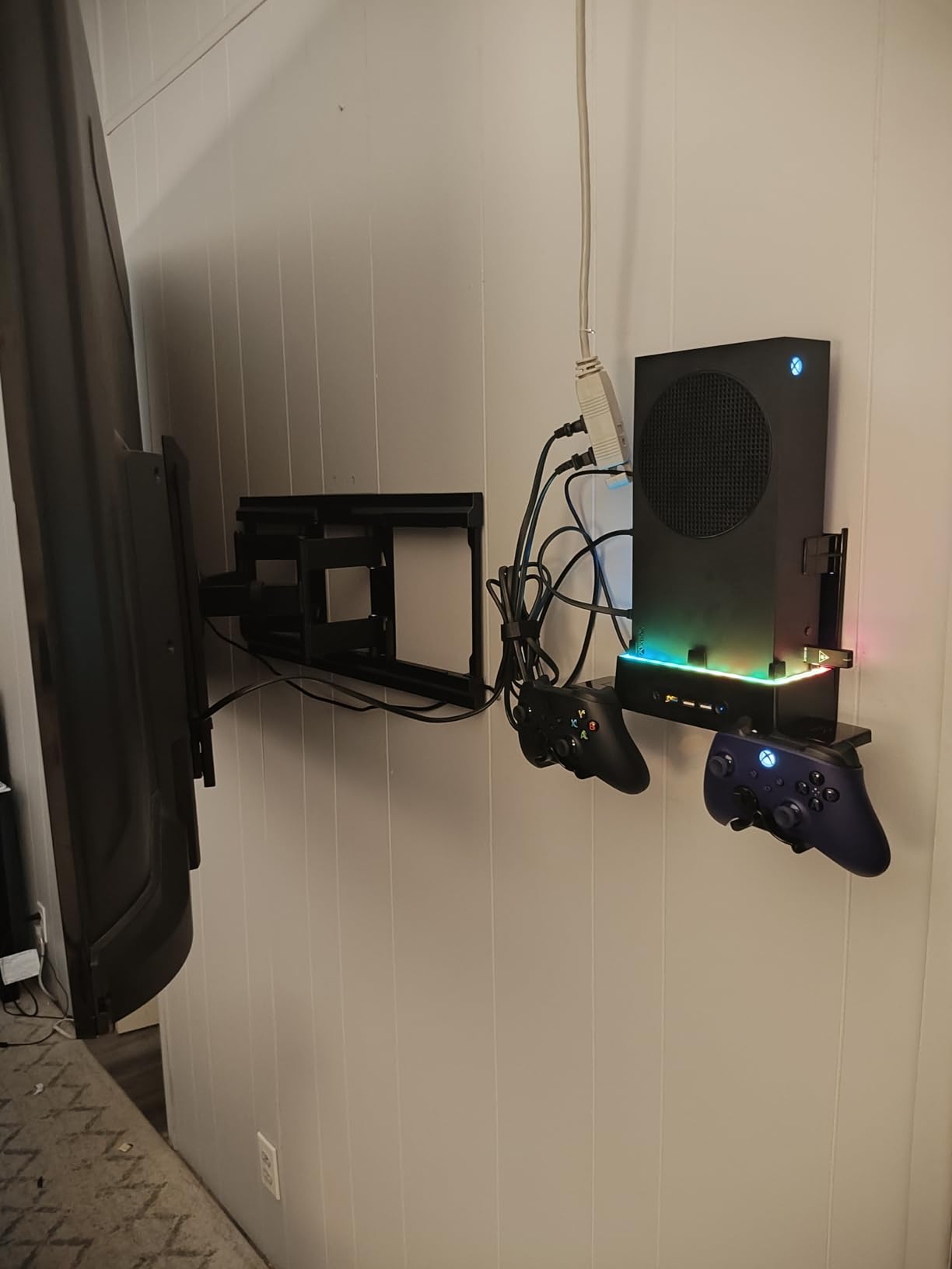Wall Mount for Xbox Series S, MENEEA Wall Mount Kit Accessories with Adjustable Cooling Fan, RGB LED Light Strip, USB Port, Controller Hook, Secure Fit for Xbox Series S Consoles | White customer photo 2