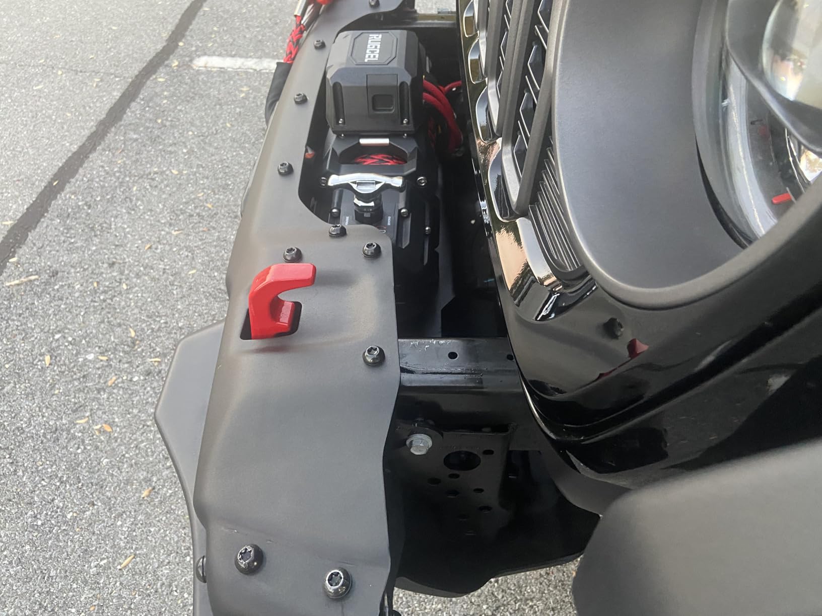 RUGCEL WINCH 13500lb Synthetic Rope Winch 12V Waterproof Electric Winch,2 in 1 Wireless Remote Control, for SUV, Truck & Trailer - TANK Series customer photo 2