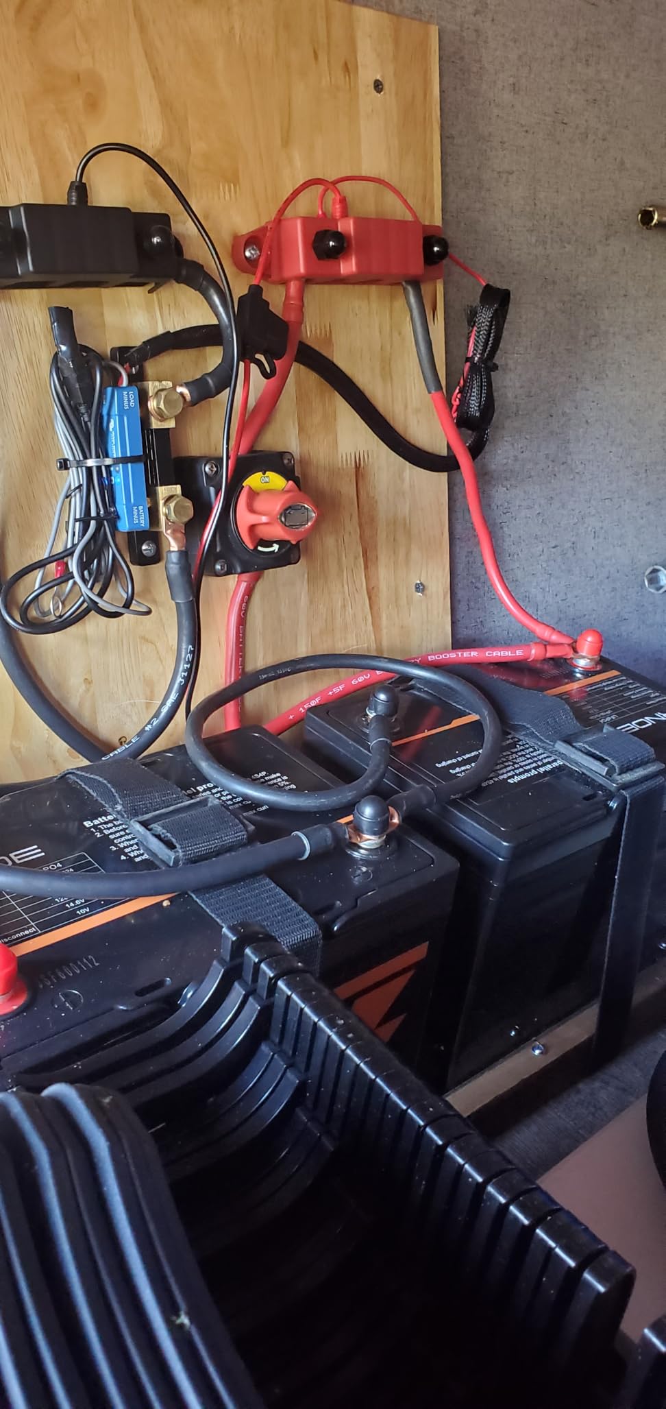 Smart Battery Shunt IP65 - Battery Monitor (Bluetooth) - Victron Smart Shunt with Detailed in-app Insights - 6.5V-70V, 500 amp customer photo 1