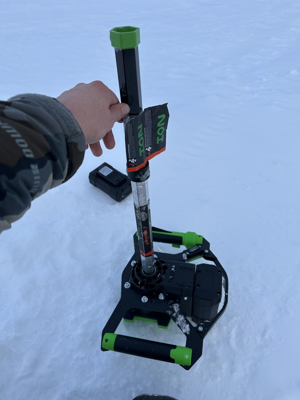 ION Alpha Electric Ice Fishing Auger, Gen 3, 40V Lithium-ion, Steel, Green customer photo 1