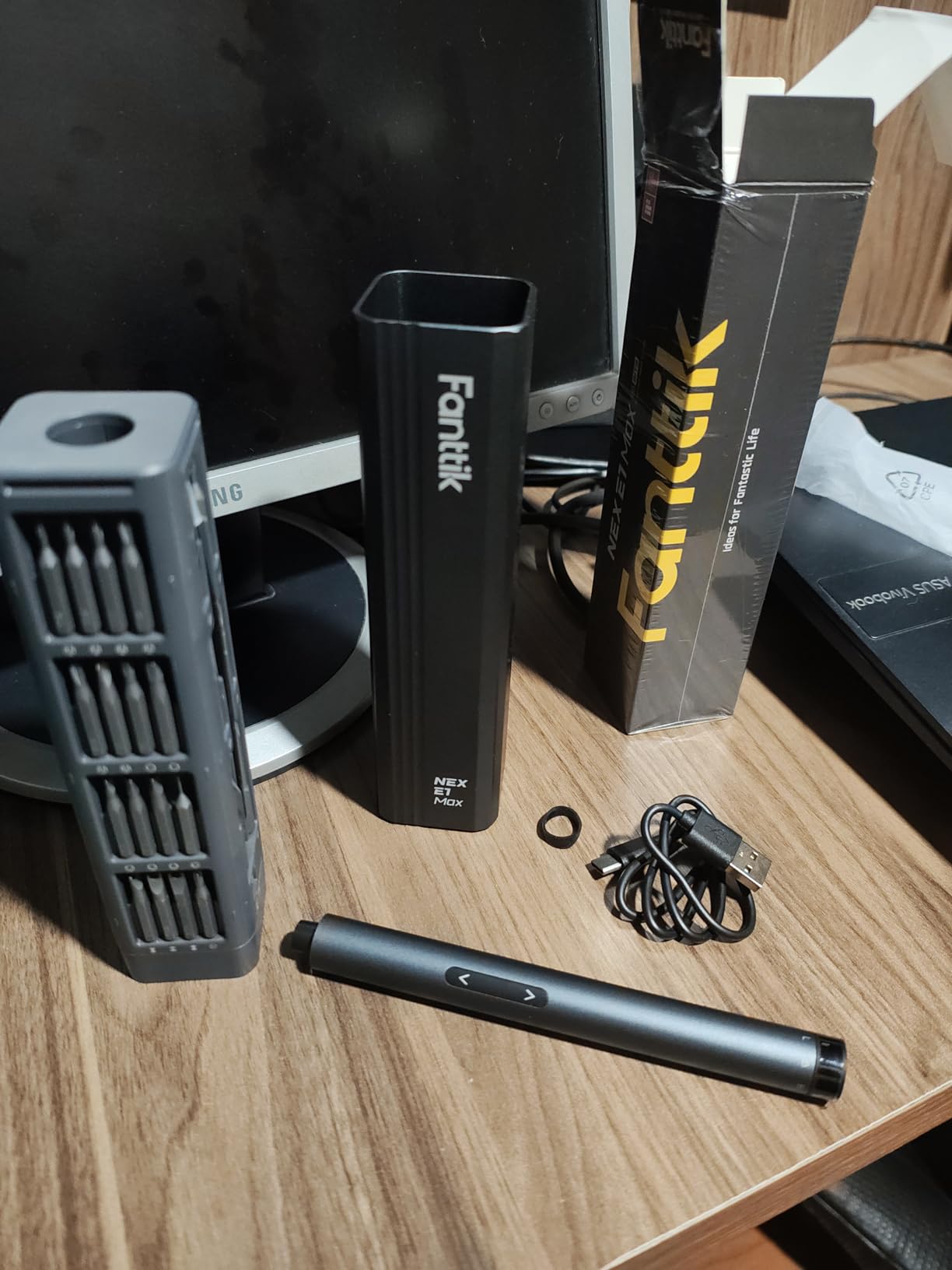 Fanttik E1 Max Electric Screwdriver, Mini Precision Screwdriver Set, 50 Magnetic Bits, Magnetic Storage, 5/32''Hex, Repair Tool Kit for Electronics Phone Camera Laptop Watch (Grey) customer photo 2