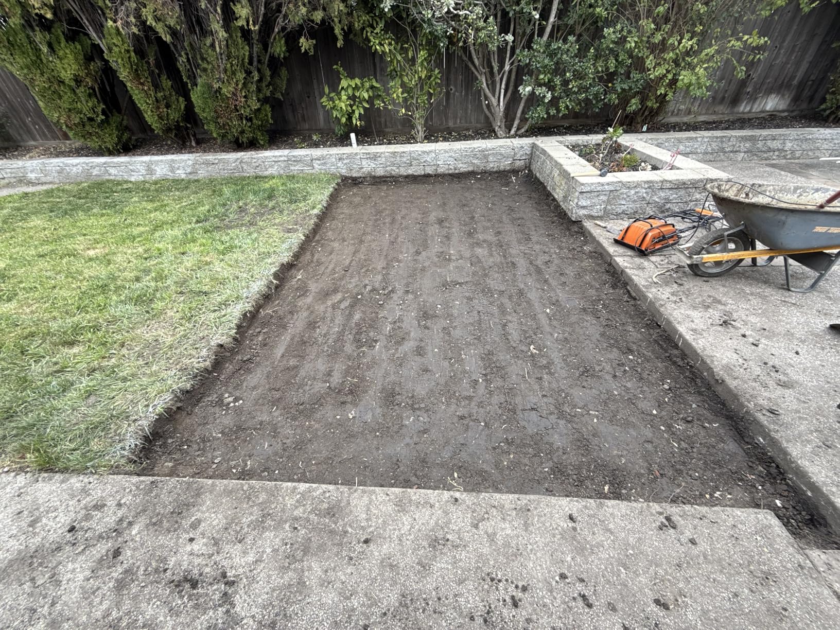 Evolution Hulk Electric Plate Compactor - Ideal For Levelling Pavement, Artificial Turf Ground Preparation, Patio, Blockwork, Sand, Soil & More customer photo 2