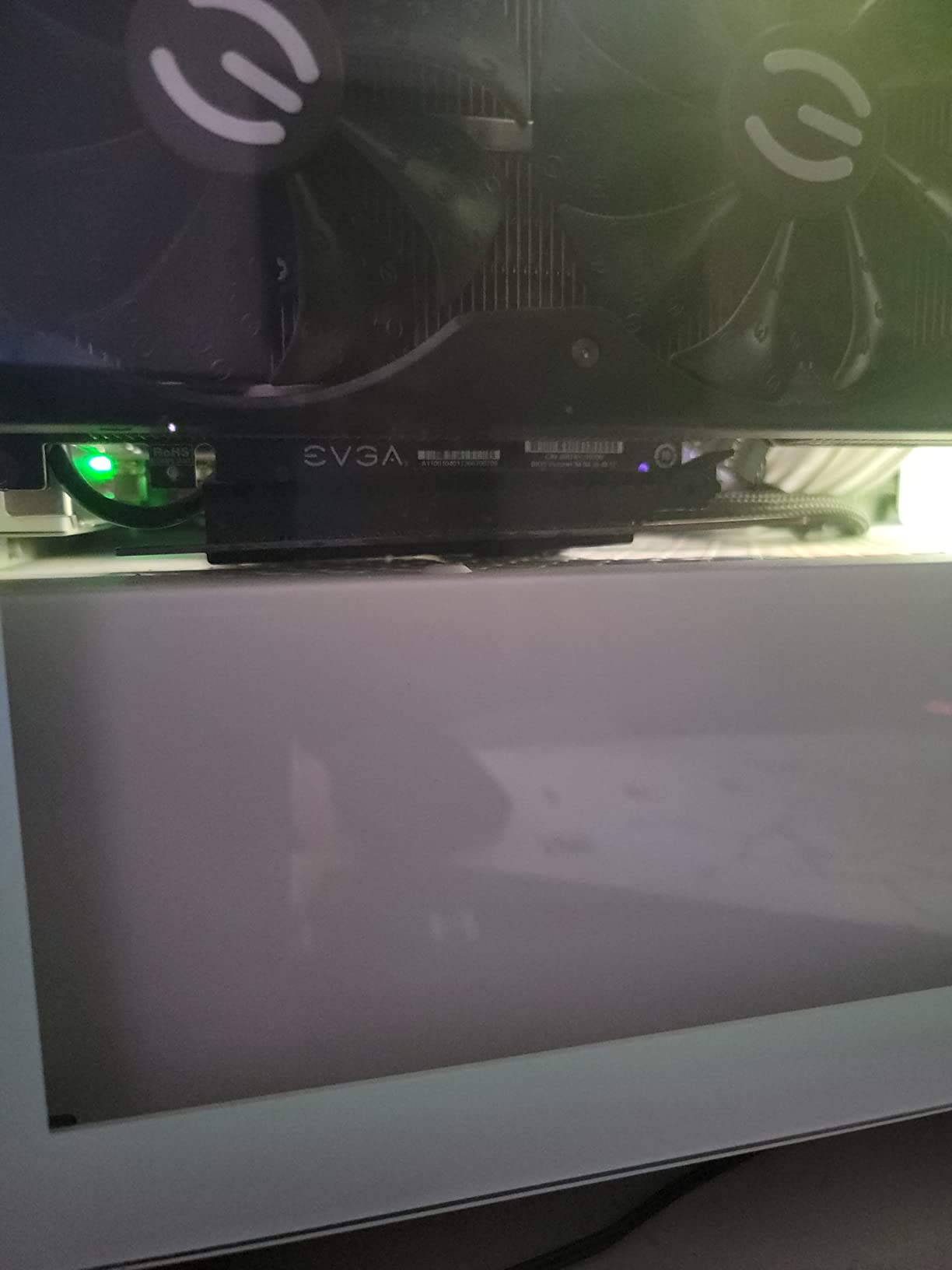 200mm PCIe 4.0 X16 Riser Cable for PCIe 4.0/3.0 GPUs, Such as GeForce RTX 40/30 Series and AMD Radeon RX7000/RX6000 Series, etc customer photo 2