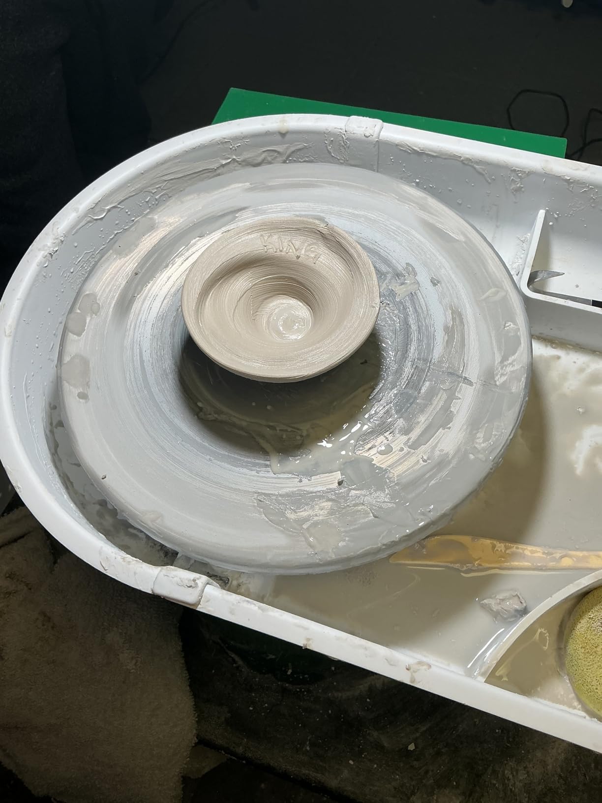 VEVOR 14in Pottery Wheel for Adults Beginners, 0-6in Height-Adjustable, 450W Pottery Forming Machine 60-300RPM Electric Ceramic Wheel customer photo 1