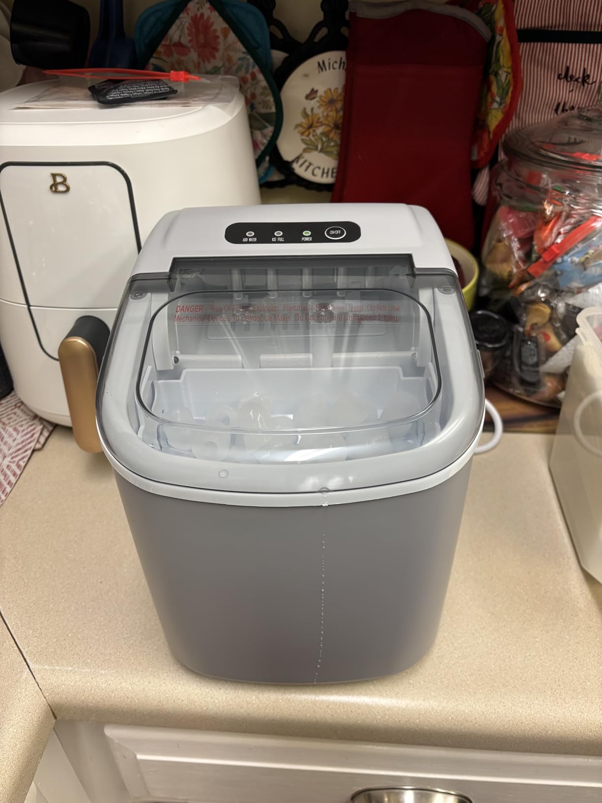 Portable Countertop Ice Maker Machine with Handle, 9 Bullet-Shaped Ice Cubes Ready in 6 Mins, 26Lbs/24H, Self-Cleaning Function with Ice Scoop and Basket for Home/Kitchen/Party (Grey) customer photo 1