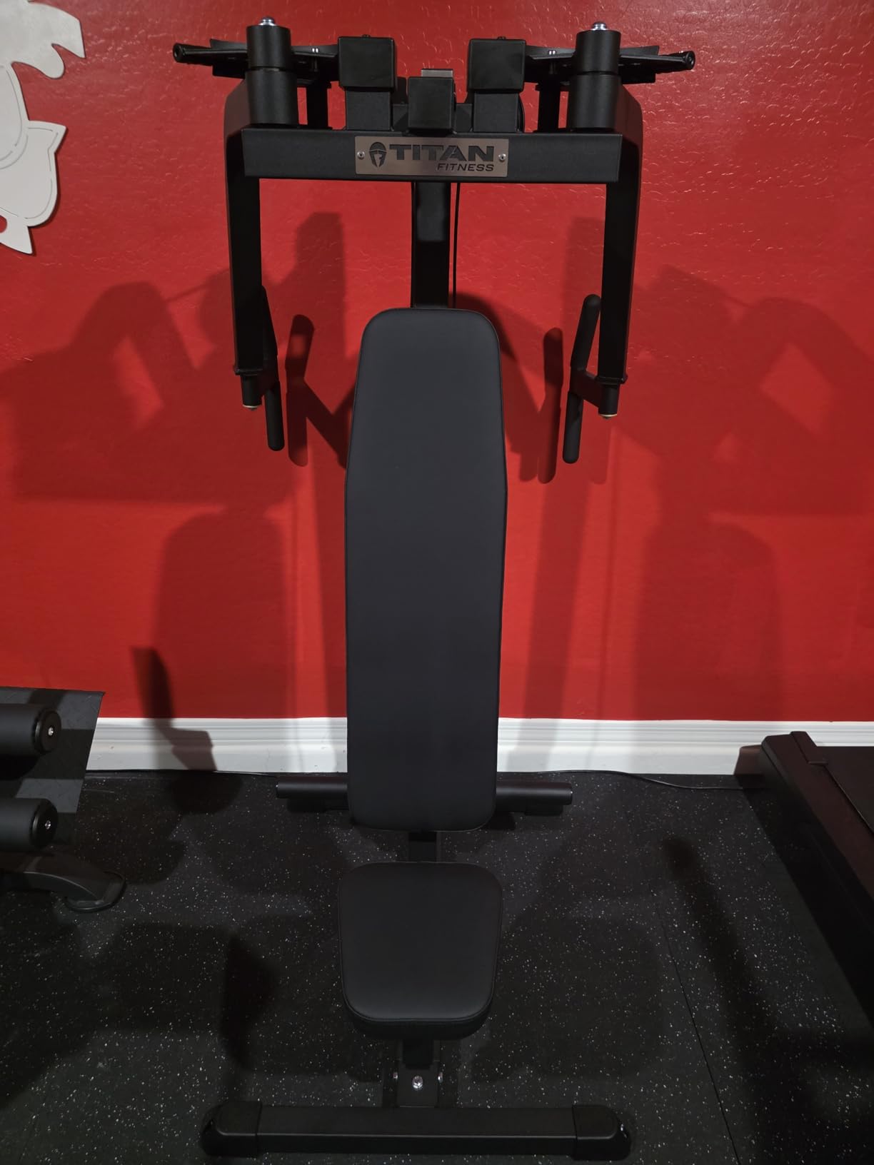 Titan Fitness Plate-Loaded PEC Fly and Reverse Delt Machine, Rated 300 LB, Upper Body Specialty Machine, Chest, Back, and Shoulder Training customer photo 1