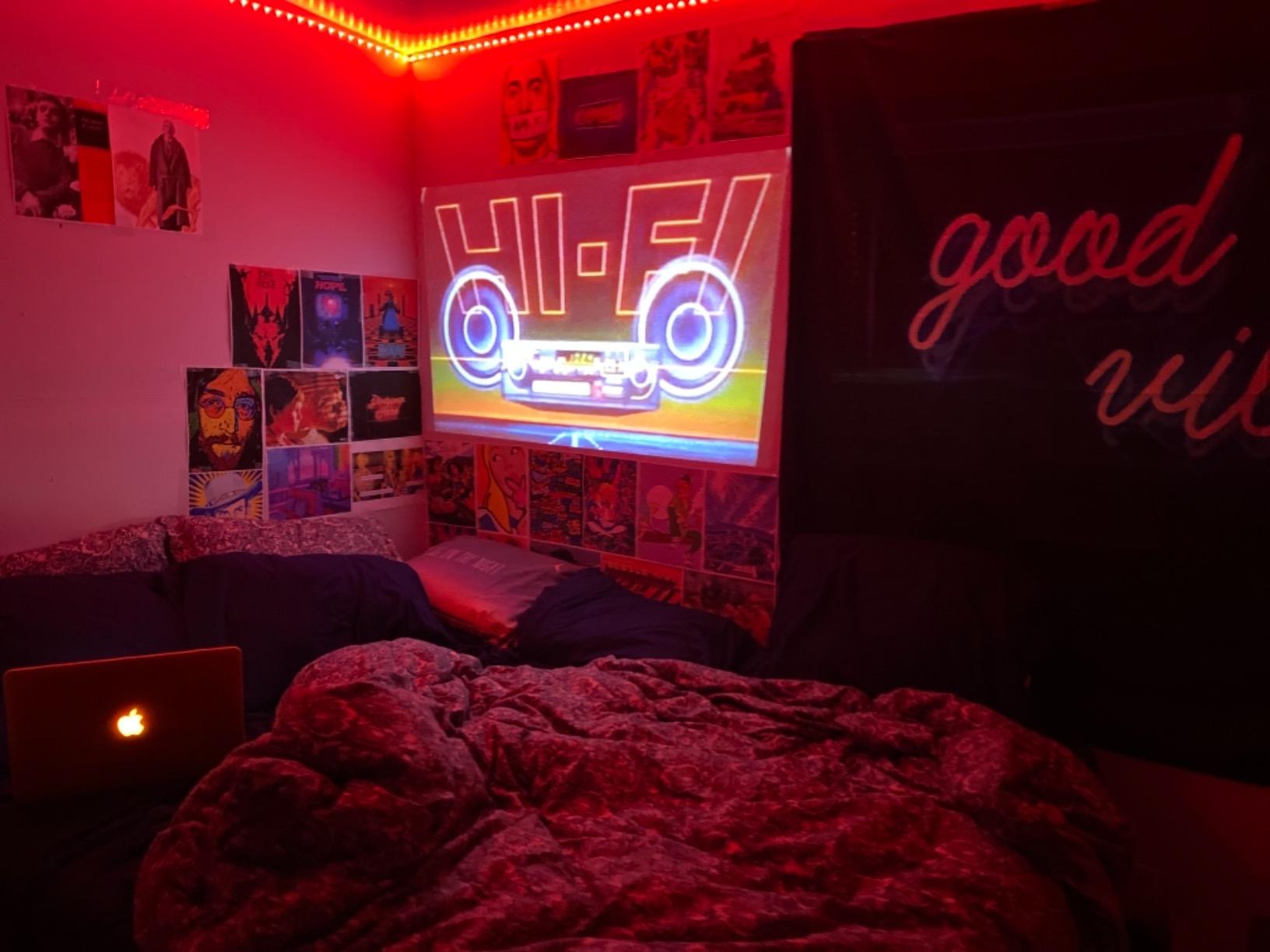 YABER Pro V9 Native 1080P Projector with WiFi 6 and Bluetooth 5.2, Auto Focus/4K Support, Auto 6D Keystone & 50% Zoom, Home Theater Projector for Phone/TV Stick/PC customer photo 1