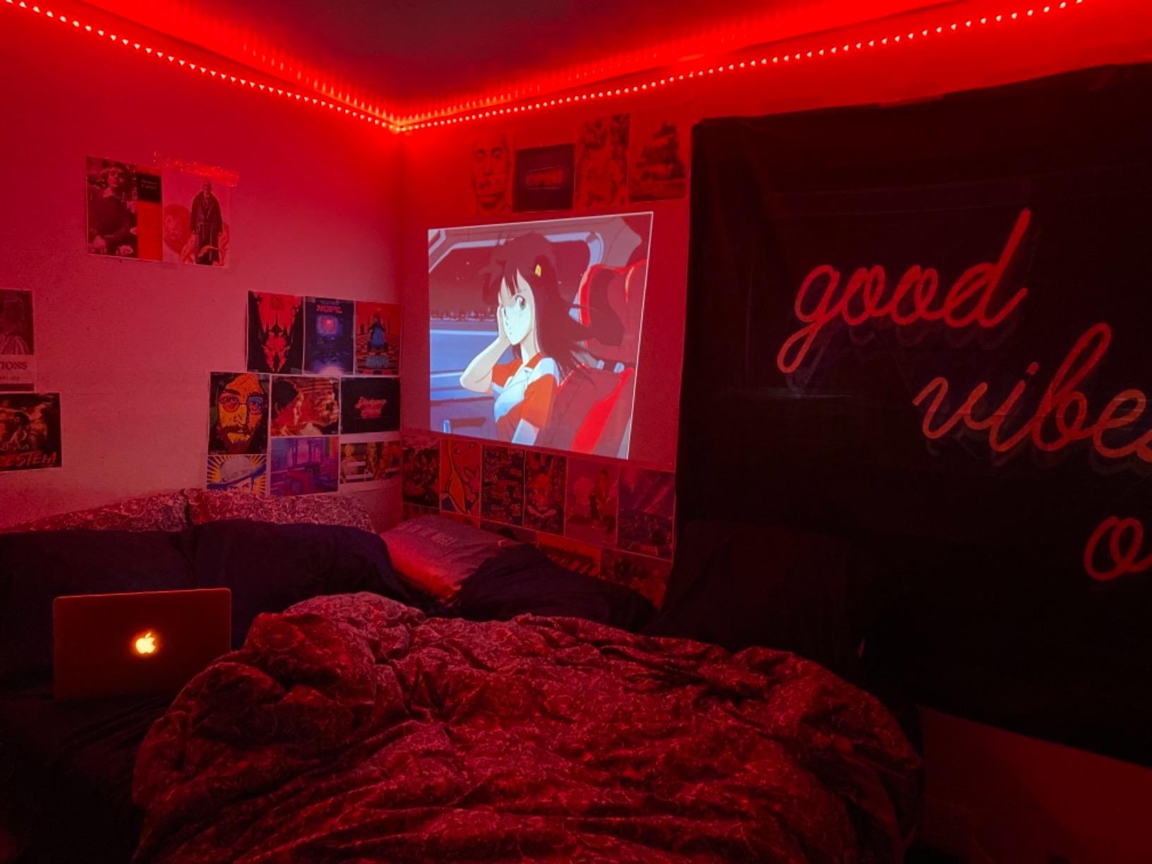 YABER Pro V9 Native 1080P Projector with WiFi 6 and Bluetooth 5.2, Auto Focus/4K Support, Auto 6D Keystone & 50% Zoom, Home Theater Projector for Phone/TV Stick/PC customer photo 2