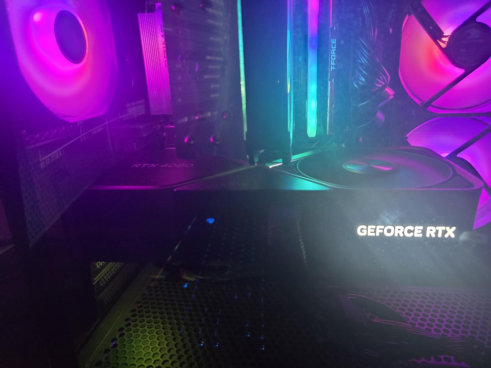 NVIDIA - GeForce RTX 4080 16GB GDDR6X Graphics Card customer photo 1