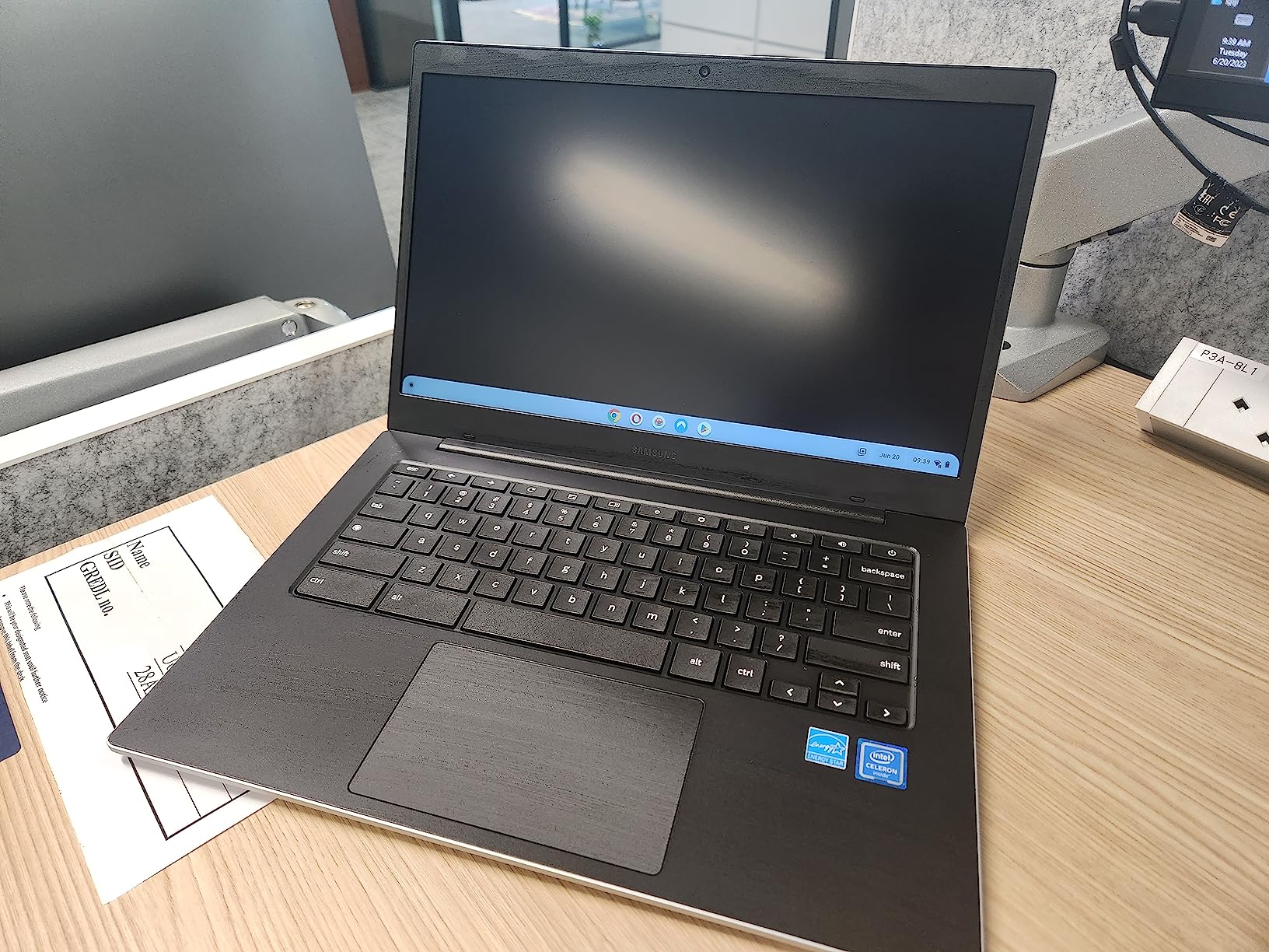 SAMSUNG Galaxy Chromebook Go Laptop (32GB, 4GB RAM, Wi-Fi + 4G LTE) 14.0