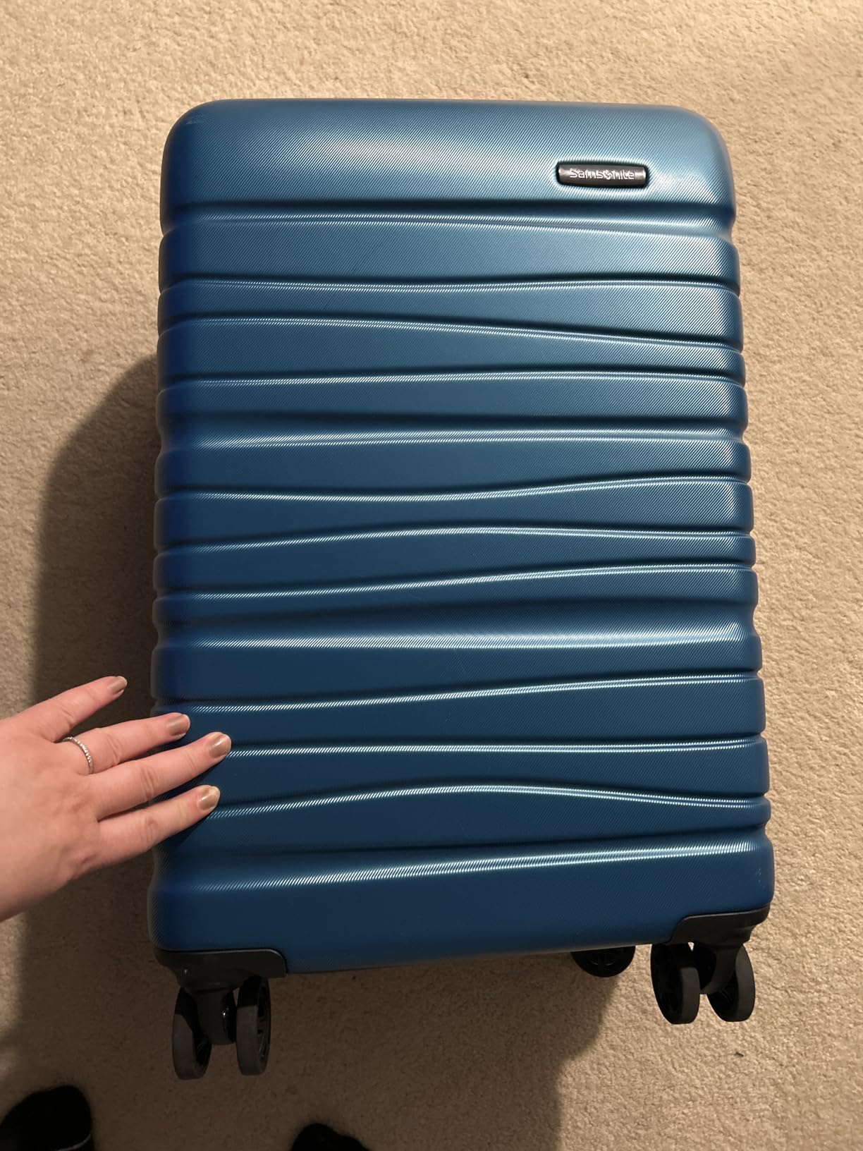 Samsonite Evolve SE Hardside Expandable Luggage, Bass Black, Large Spinner customer photo 1