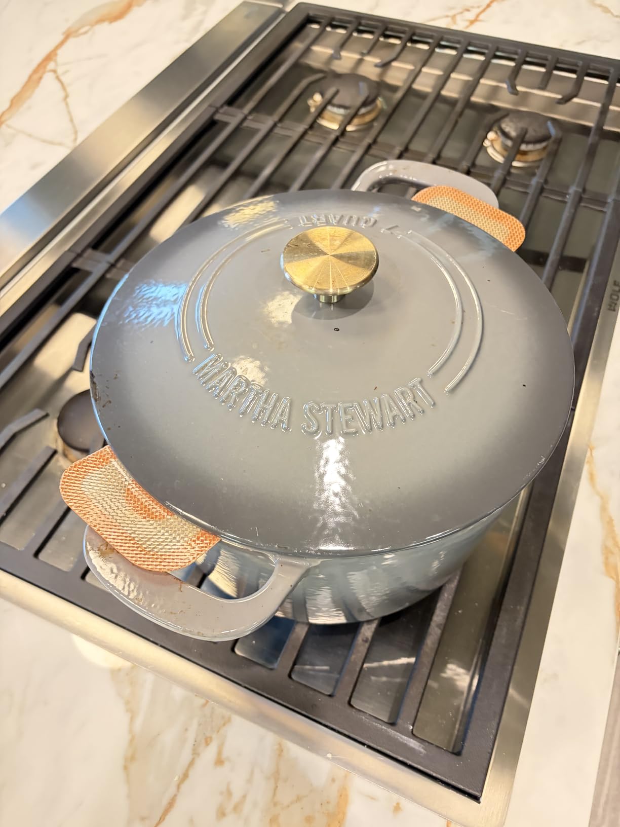 MARTHA STEWART Gatwick 7-Quart Enamel Cast Iron Dutch Oven - Linen White With Gold - Heavy-Duty Dutch Oven for Slow Cooking, Braising & Baking customer photo 1