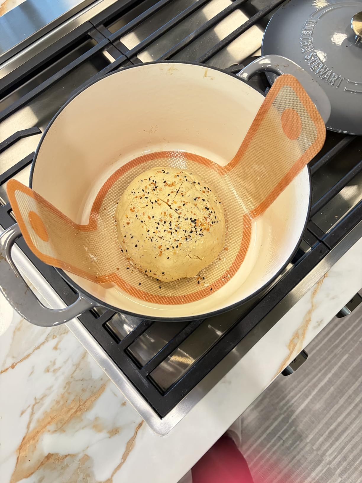 MARTHA STEWART Gatwick 7-Quart Enamel Cast Iron Dutch Oven - Linen White With Gold - Heavy-Duty Dutch Oven for Slow Cooking, Braising & Baking customer photo 2