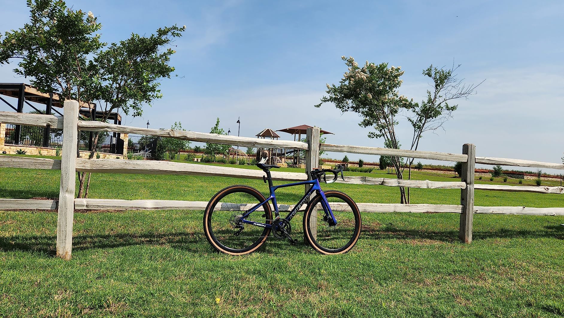 KABON Carbon Gravel Road Bike, T800 Carbon Fiber Frame 700C Road Bike with 18 Speeds Drivetrain, Integrated Carbon Handlebar, Disc Brakes Racing Bicycle customer photo 1