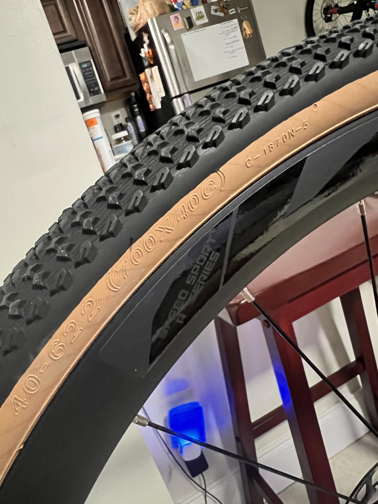 KABON Carbon Gravel Road Bike, T800 Carbon Fiber Frame 700C Road Bike with 18 Speeds Drivetrain, Integrated Carbon Handlebar, Disc Brakes Racing Bicycle customer photo 2