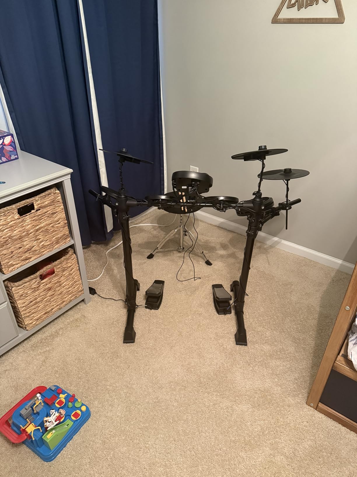 AODSK Electric Drum Set for Beginner with 150 Sounds,4 Quiet Drum Pads,2 Pedal,Throne,Sticks,Electronic Drum with Headphone,AED-400 customer photo 1