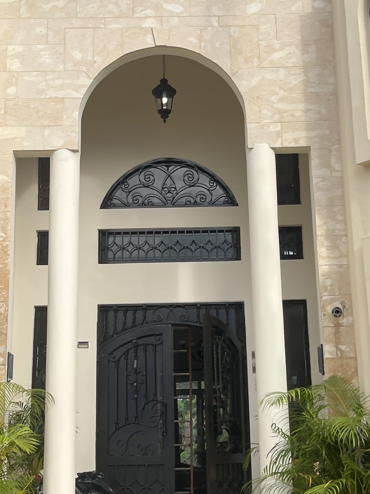 Emliviar Vintage Farmhouse Outdoor Hanging Light Lantern, 25 Inch Large Exterior Pendant Light Ceiling Mount with Seeded Glass, Black Finish, XE265H BK customer photo 1