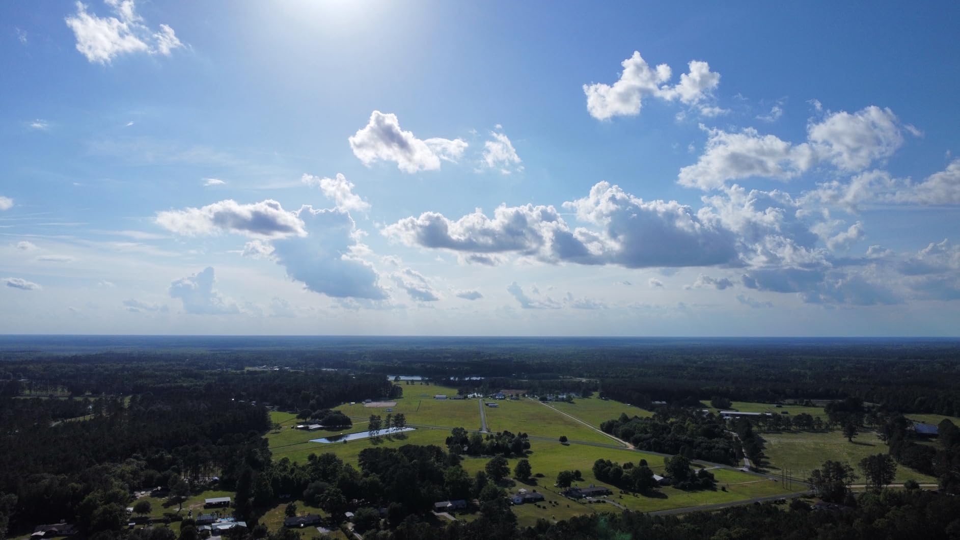 DJI Mini 2 SE, Lightweight Mini Drone with QHD Video, 10km Max Video Transmission, 31-Min Flight Time, Under 249 g, Auto Return to Home, 3-Axis Gimbal Drone with Camera for Beginners customer photo 1