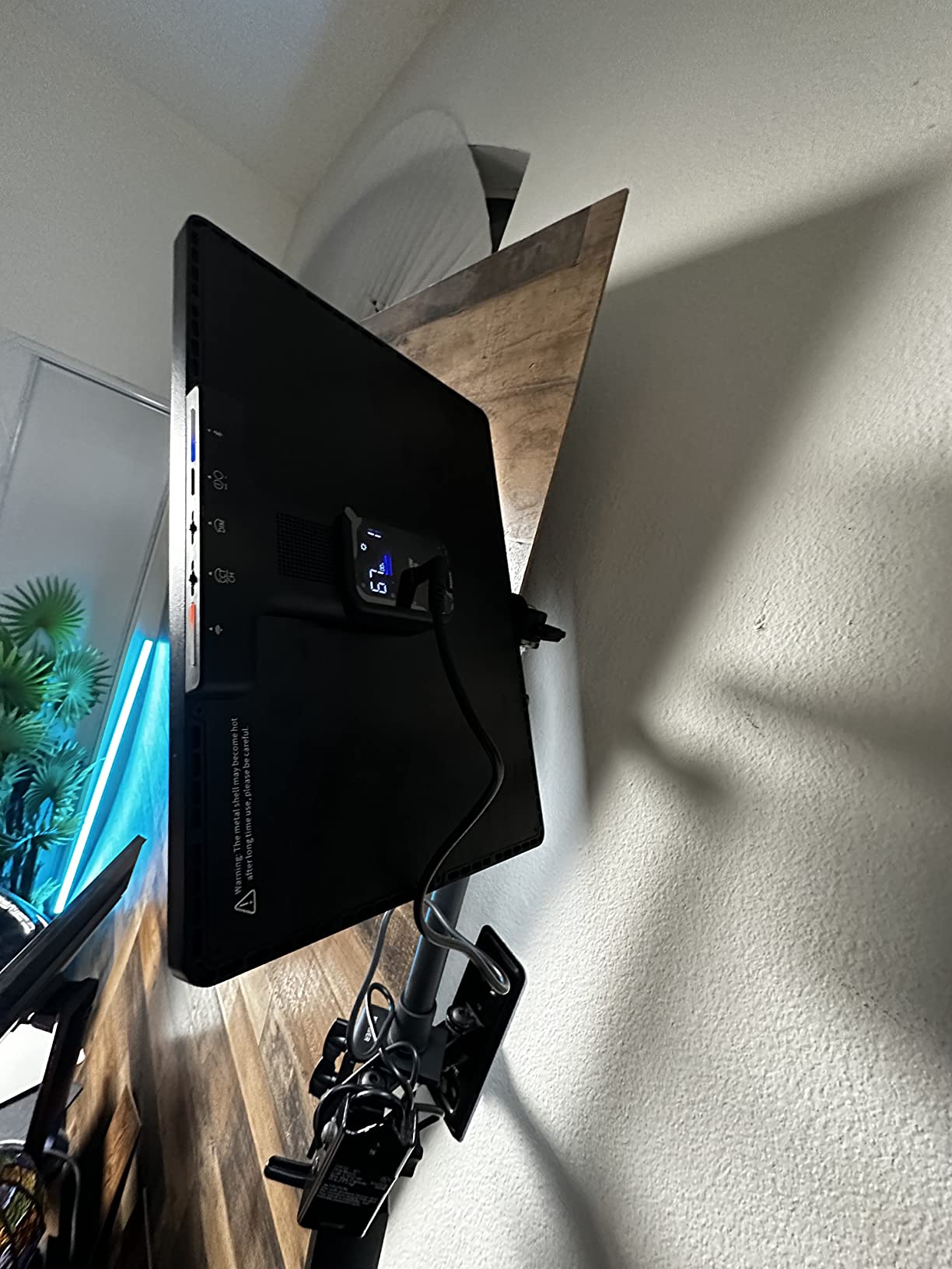 NEEWER 15.5 inch LED Streaming Key Light, Clamp on Desk Panel Video Lighting for Gaming Recording Zoom Call, CRI97+, 2.4G PC/Mac iOS/Android APP Control, Compatible with Elgato Stream Deck, GL1 PRO Black customer photo 2