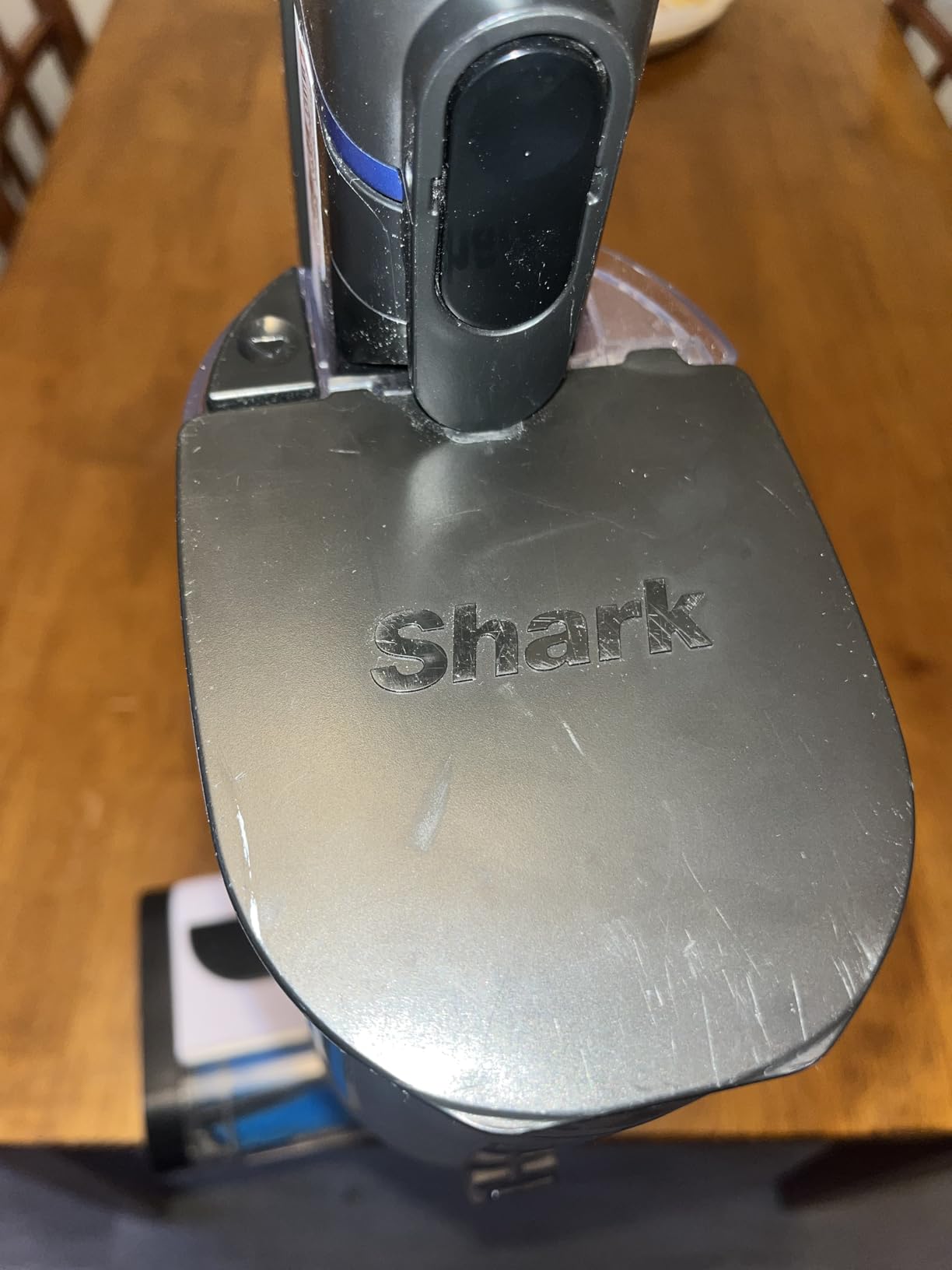 Shark UZ565H Pro Cordless Vacuum w/ Clean Sense IQ & MultiFLEX Technology, PowerFins Plus Brushroll, Duster Crevice Tool & Anti-Allergen Dusting Brush, Up to 40 Minute Runtime, White/Blue (Renewed) customer photo 1
