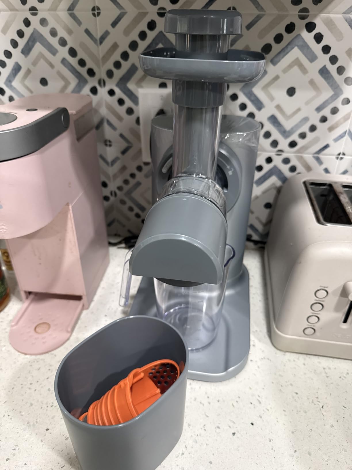 Ninja NeverClog Cold Press Juicer, Powerful Slow Juicer with Total Pulp Control, Countertop, Electric, 2 Pulp Functions, Dishwasher Safe, 2nd Generation, Charcoal, JC151 customer photo 1