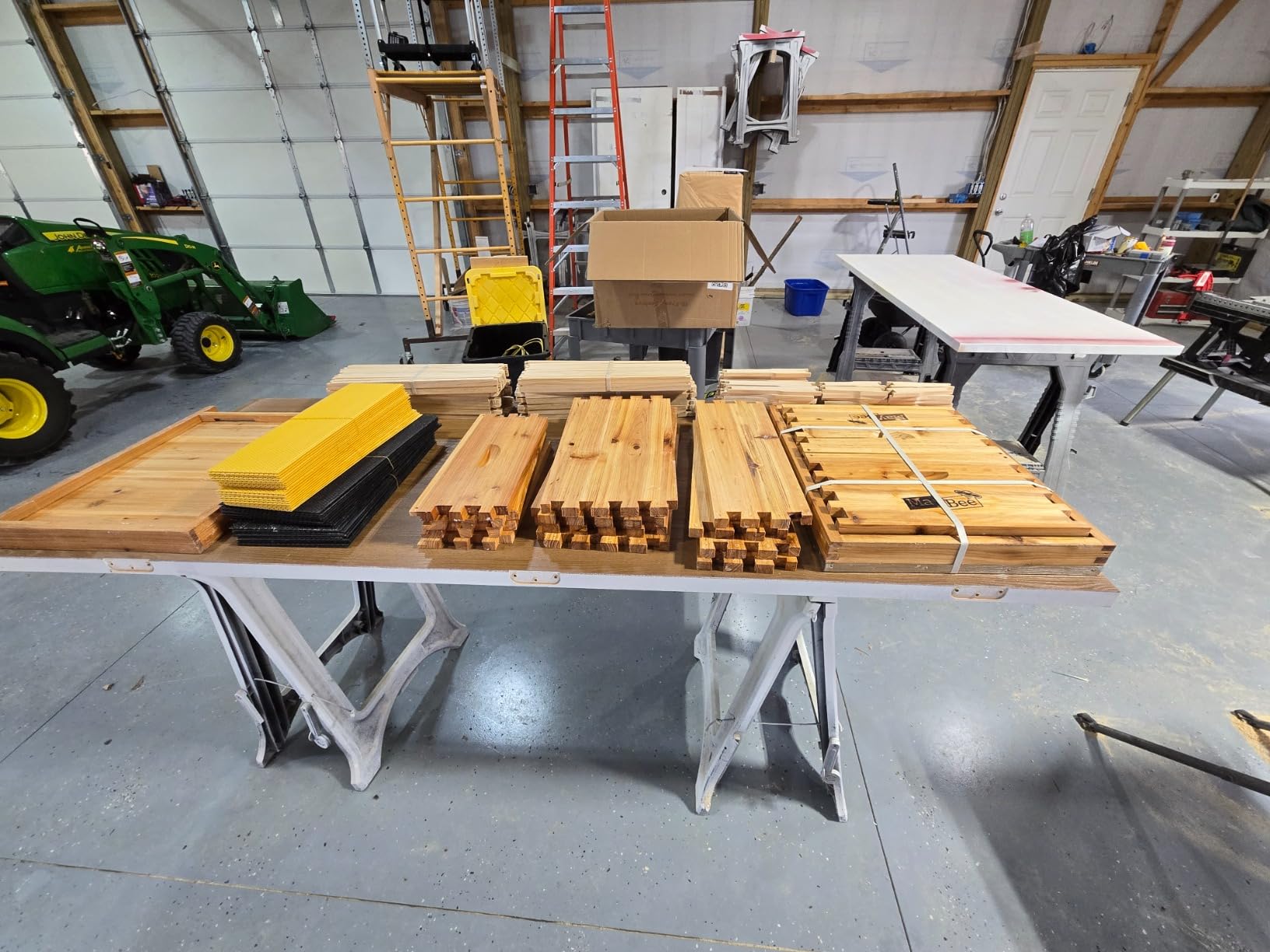 MayBee 10-Frame Langstroth Beehive Dipped in 100% Beeswax, Complete Bee Hives and Supplies Starter Kit Includes 2 Deep Hive Bee Box and 2 Bee Hive Super with Beehive Frames and Foundation customer photo 1