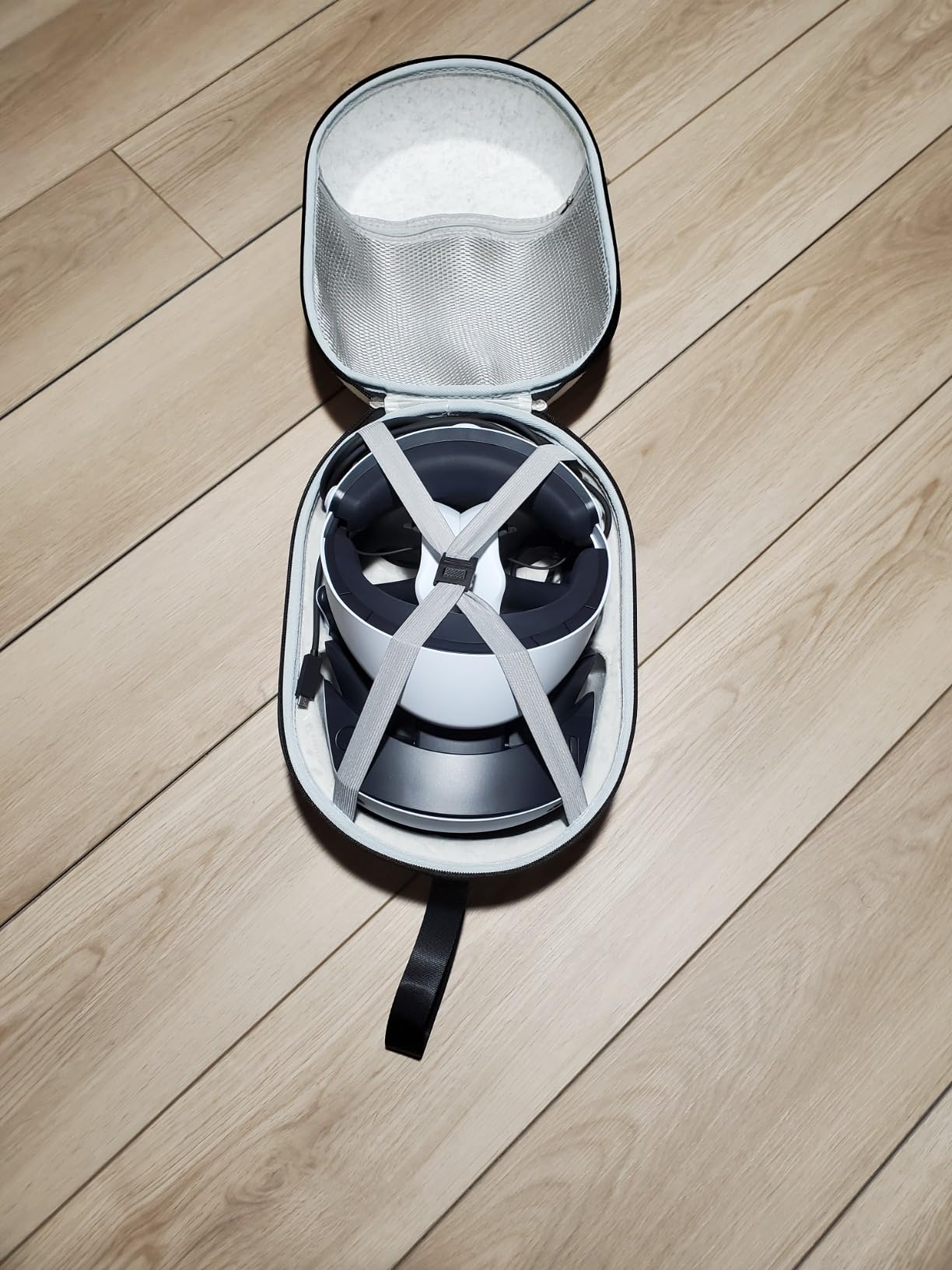 sarlar Hard Carrying Case Compatible with Playstation VR2 Gaming Headset and Touch Controllers Accessories, PS VR2 Portable Case Suitable for Travel and Home Storage customer photo 1